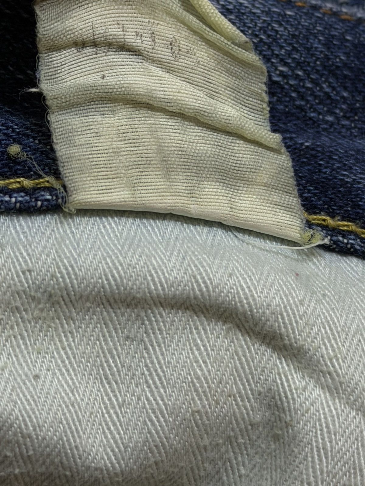 Uniqlo Vintage Y2K Japan Uniqlo Selvedge Faded Whiskers Loose Fits Size US 32 / EU 48 - 8 Thumbnail