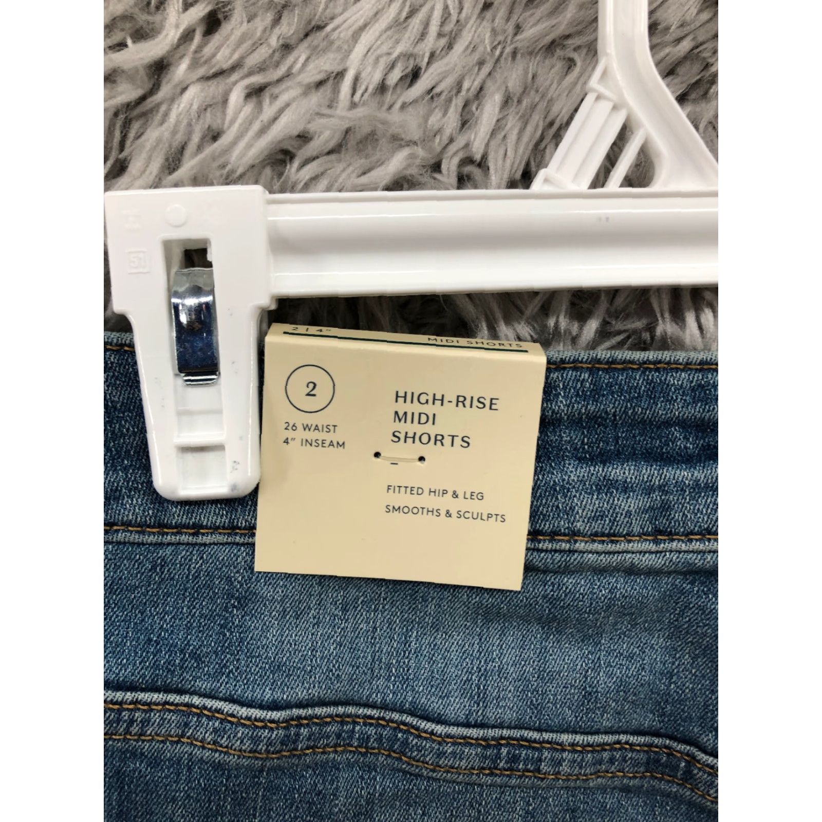 Vintage Universal Thread High Rise Shorts Womens Size 2 Dark Wash Blue Denim Jeans Size 26" / US 2 / IT 38 - 7 Thumbnail
