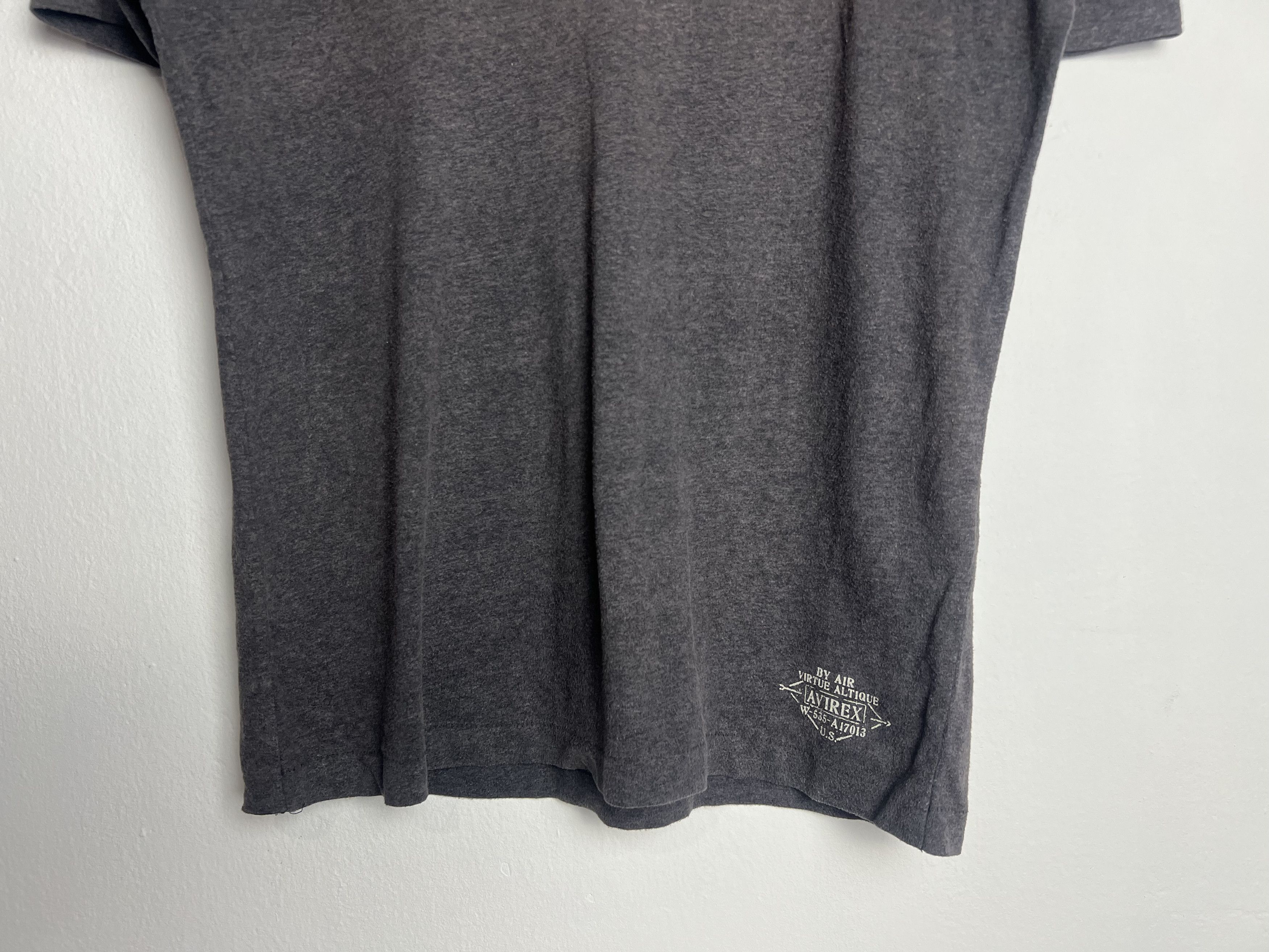 Avirex Avirex V Neck Tshirt Size US L / EU 52-54 / 3 - 3 Thumbnail