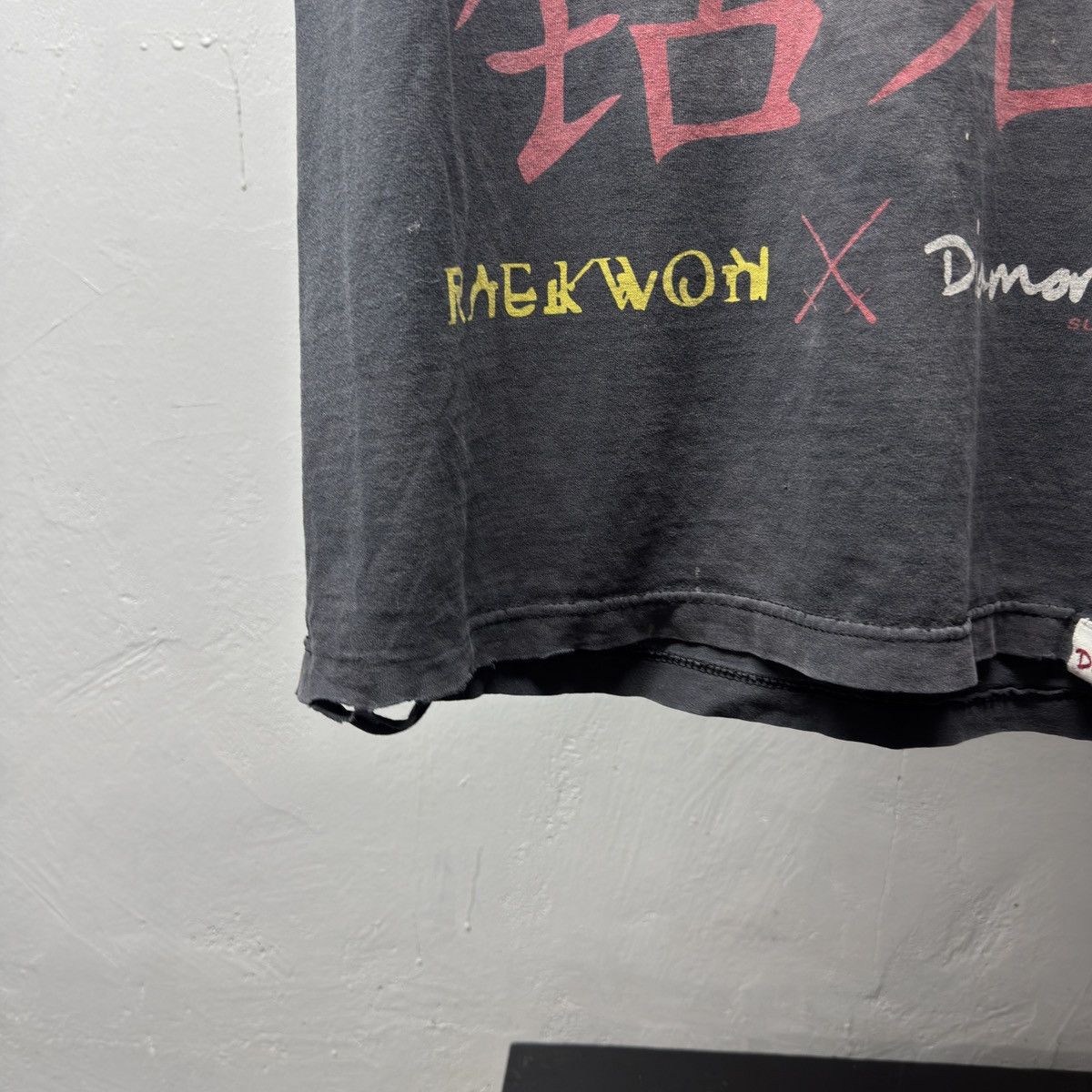 Diamond Supply Co. Thrashed Faded Distressed Raekwon Diamond Shirt ERD Grunge Size US XL / EU 56 / 4 - 7 Thumbnail