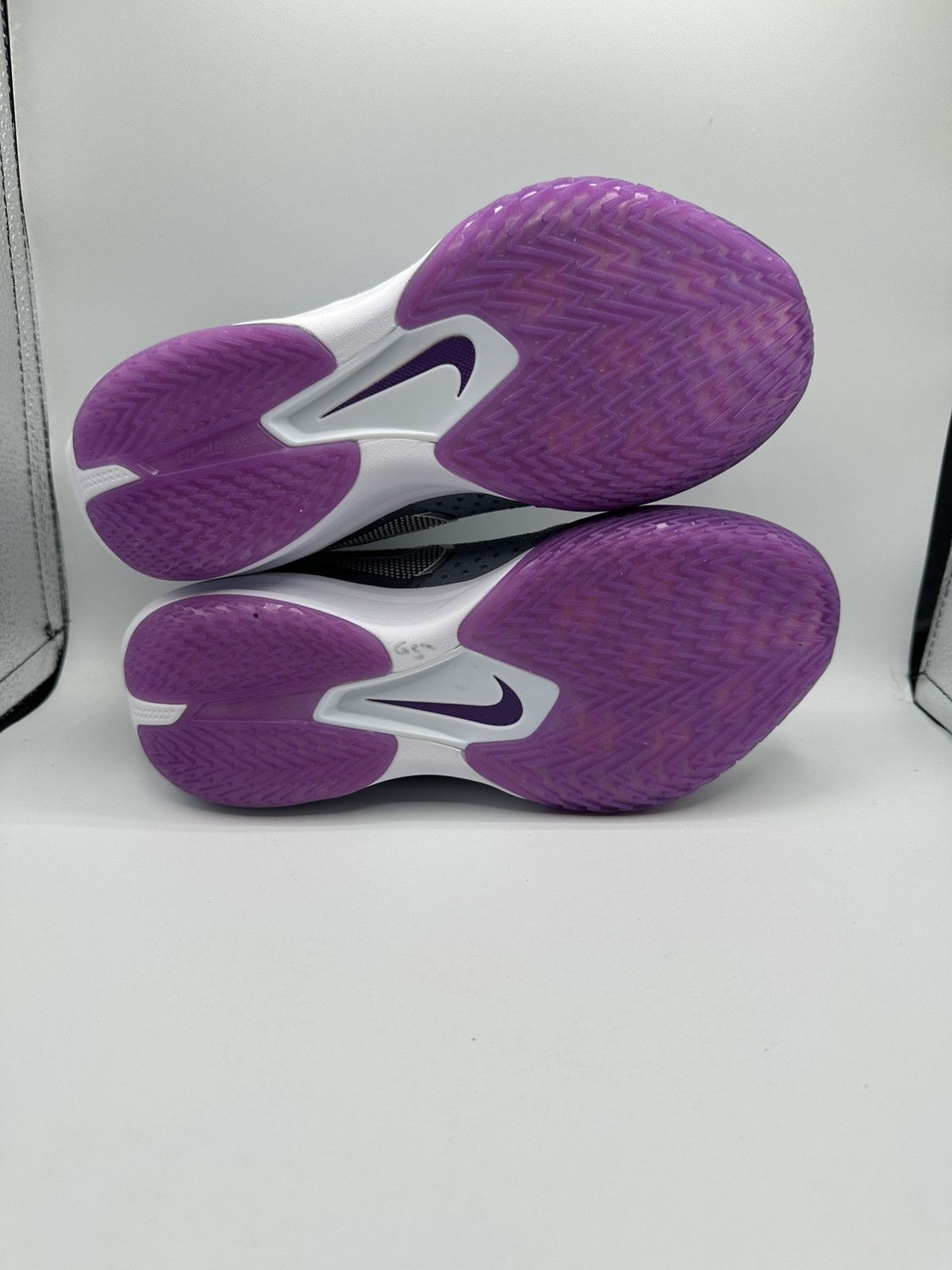 Nike Nike Air Zoom GT Cut 3 “Be True To Her School” size 6.5w Size US 6.5 / IT 36.5 - 5 Thumbnail