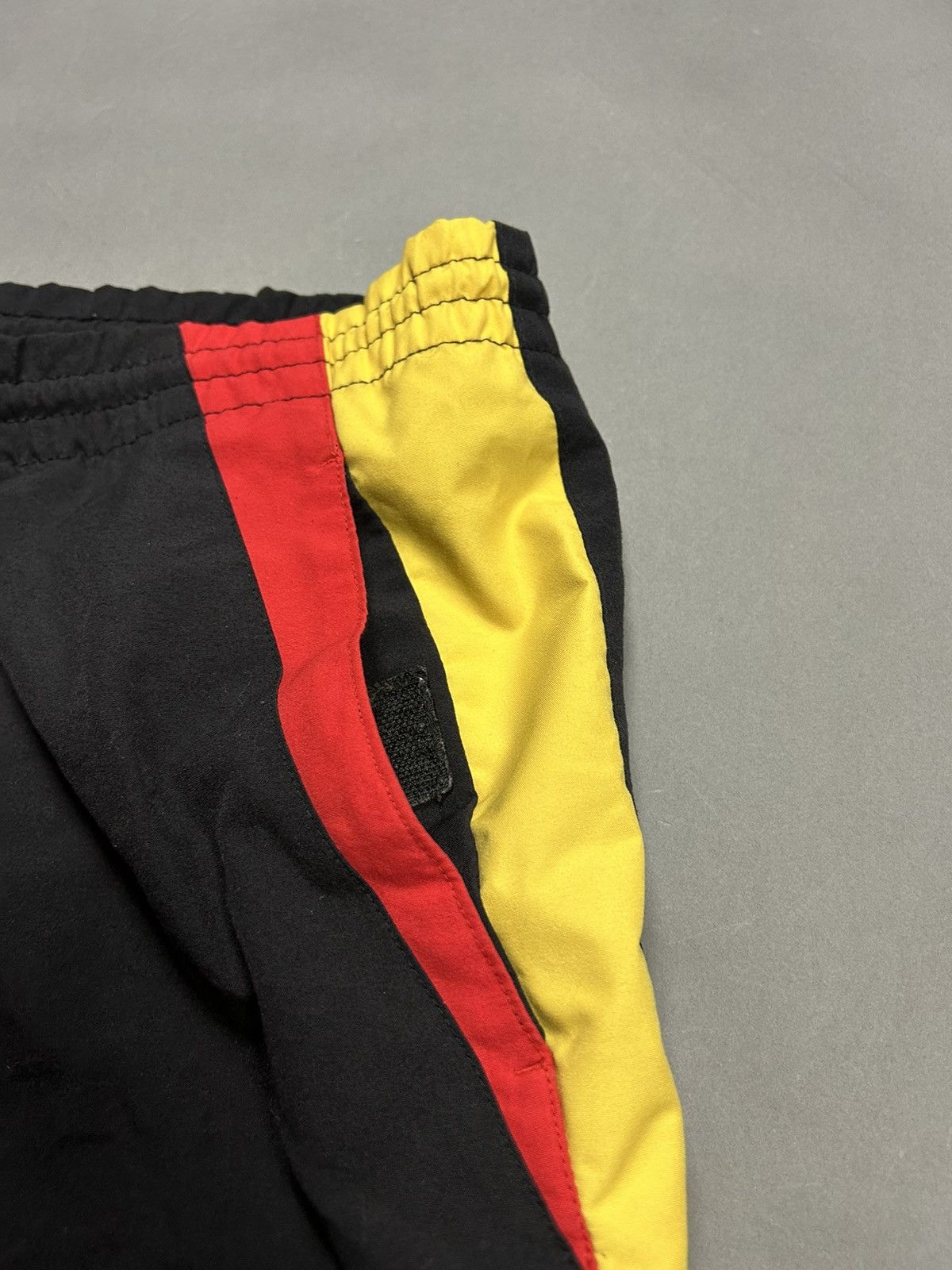 Vintage Germany nylon track pants black drill Y2K Deutscher Size US 36 / EU 52 - 4 Thumbnail