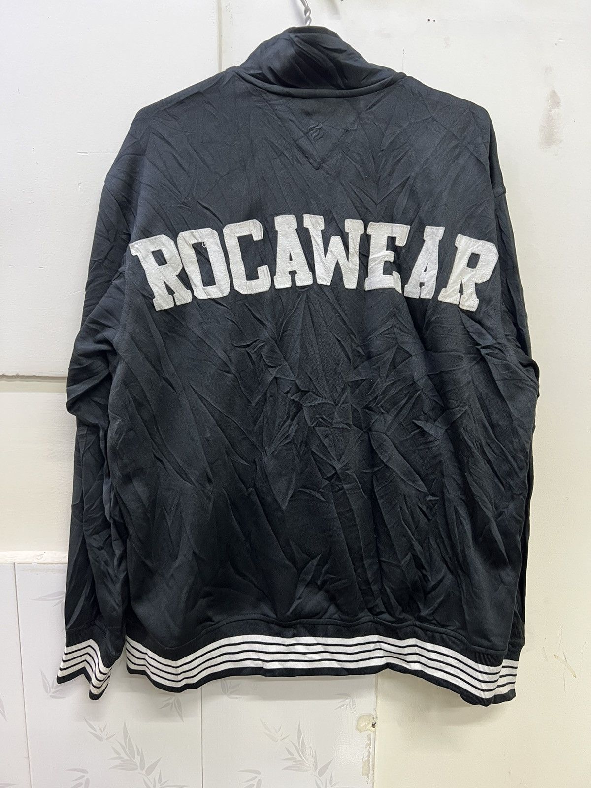 Rocawear Vintage Rocawear Black Zip-Up Jacket – Embroidered Back Logo Size US XL / EU 56 / 4 - 1 Thumbnail