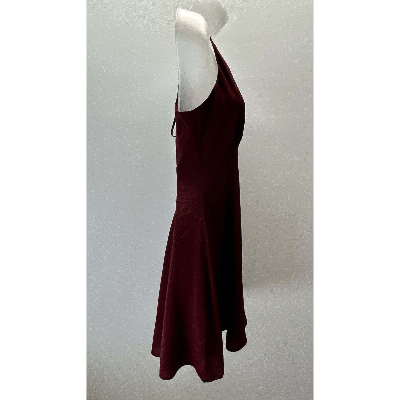 Express Express S Maroon Velvet Deep-V Back Mini Cocktail Dress. Size S / US 4 / IT 40 - 2 Thumbnail