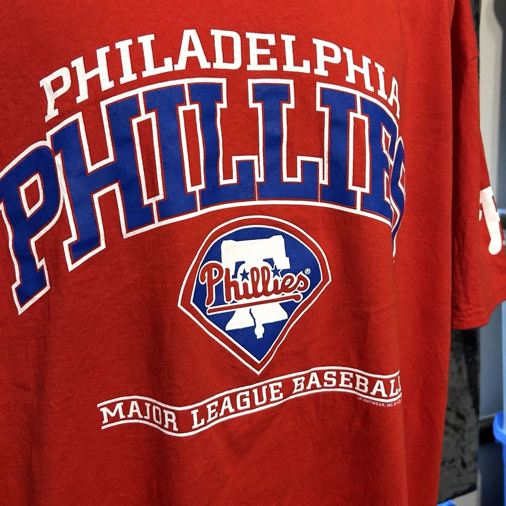 Lee VINTAGE Lee Sports Phillies Shirt Men 2XL Red Short Sleeve Philadelphia Phillies Logo Graphic Print T-Shirt Size US XXL / EU 58 / 5 - 5 Thumbnail