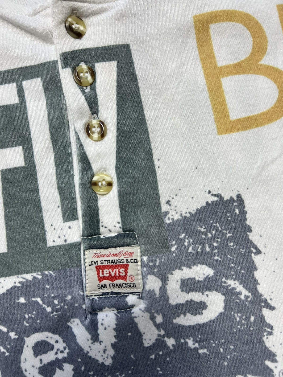 Levi's Tshirt Levi’s 501 vintage 90’s multi logo Size US L / EU 52-54 / 3 - 3 Thumbnail
