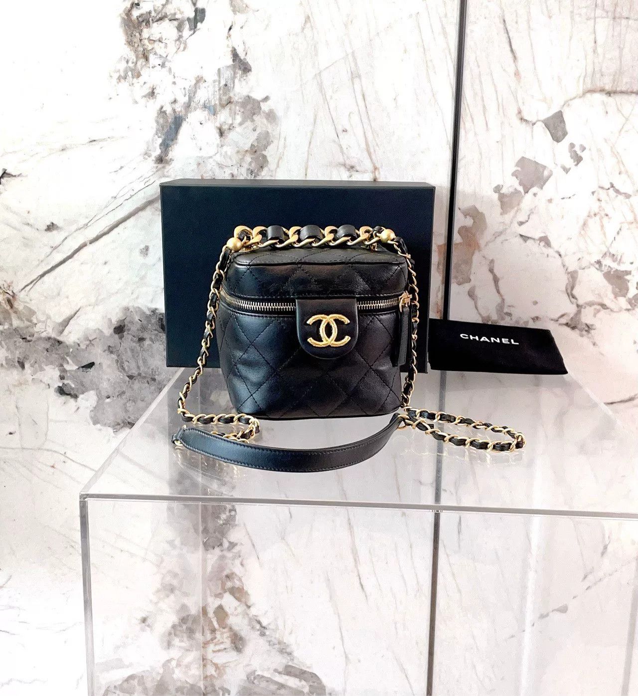 Chanel Pre-loved Bag Very good condition Size ONE SIZE - 1 Thumbnail
