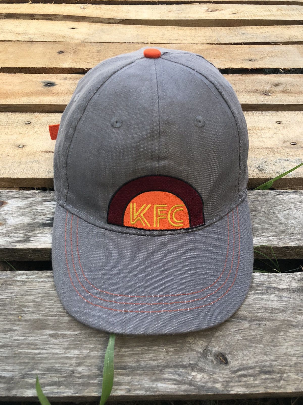 Designer × Japanese Brand × Vintage Vintage Anna Sui "KFC" Hats Size ONE SIZE - 1 Thumbnail