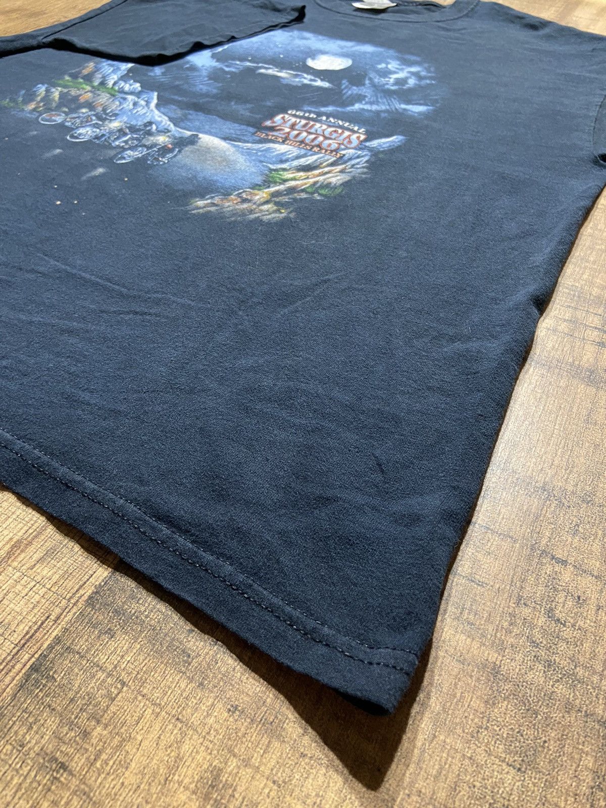 Gildan Vintage 2006 Sturgis motorcycle rally tee Size US XL / EU 56 / 4 - 5 Thumbnail