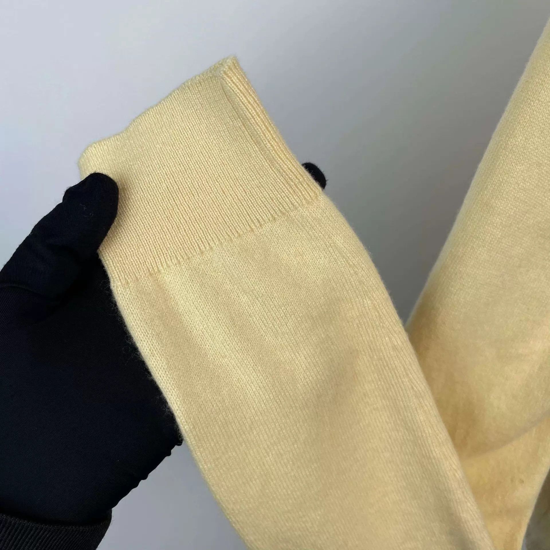 Miu Miu MIU MIU 97 New yellow cashmere sweater 38 Size XS / US 0-2 / IT 36-38 - 9 Thumbnail