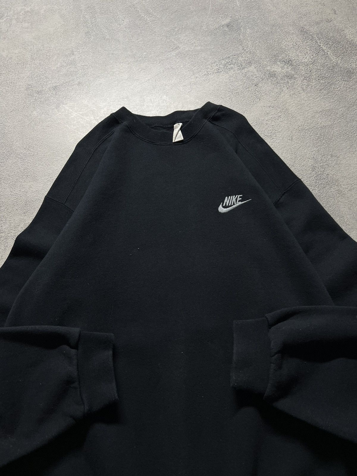 Nike × Vintage Vintage Y2k Nike 🖤 Faded Crewneck Mini Logo Sweatshirt 90’s Size US XL / EU 56 / 4 - 3 Thumbnail
