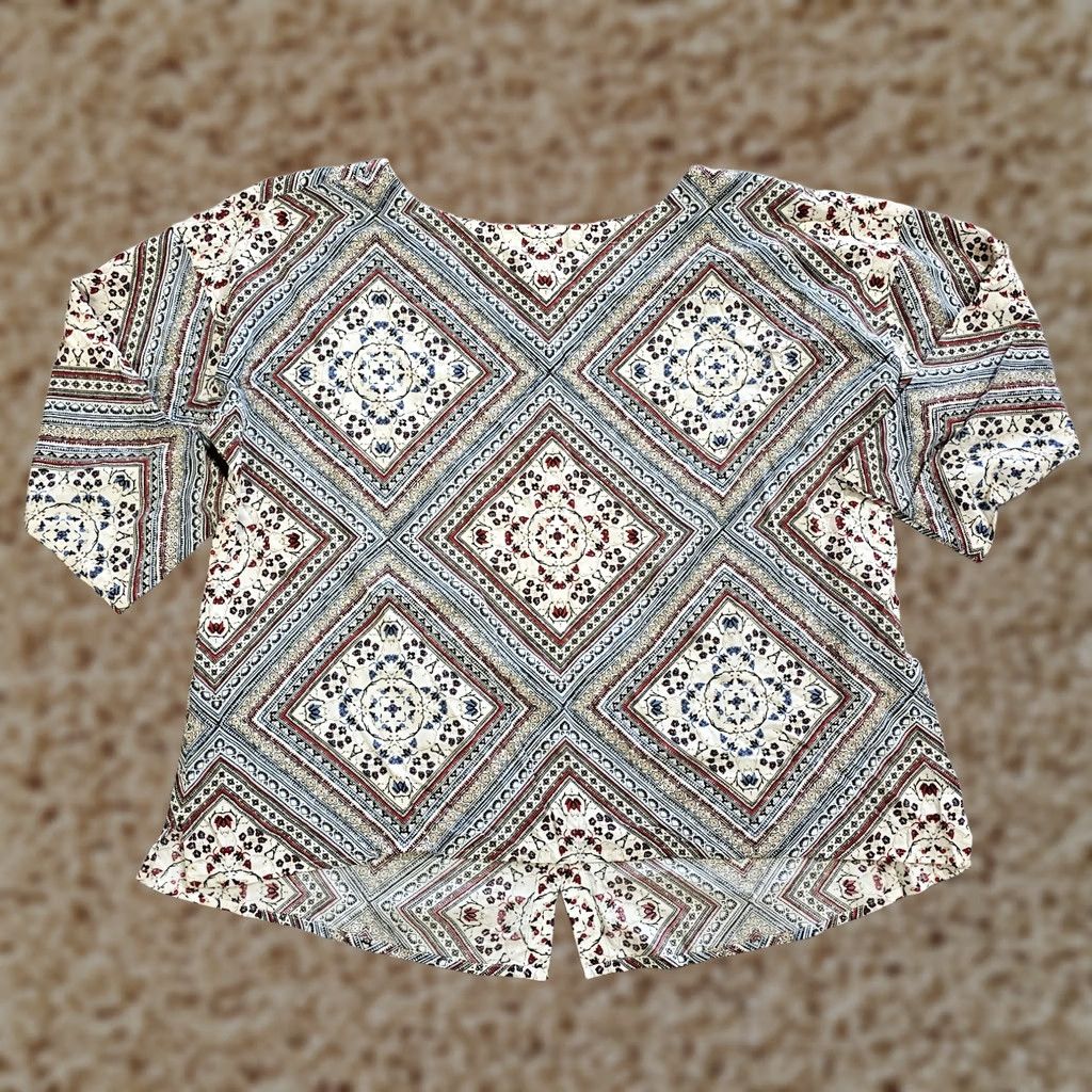 J. Jill J. Jill Top Shirt Womens Large Petite White Red Bandana Round Neck 3/4 Sleeve Blouse Womens Size L / US 10 / IT 46 - 1 Thumbnail