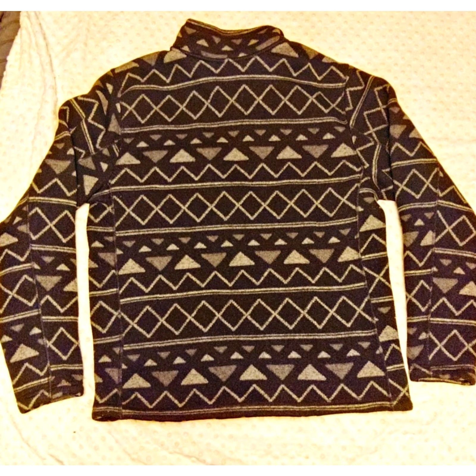 The North Face VINTAGE The North Face Woman's 1/4 Zip Aztec Print Gray Black Fleece Small Shirt Women L Black Aztec 1/4 Zip Pullover Vintage The North Face Women Size L / US 10 / IT 46 - 4 Thumbnail