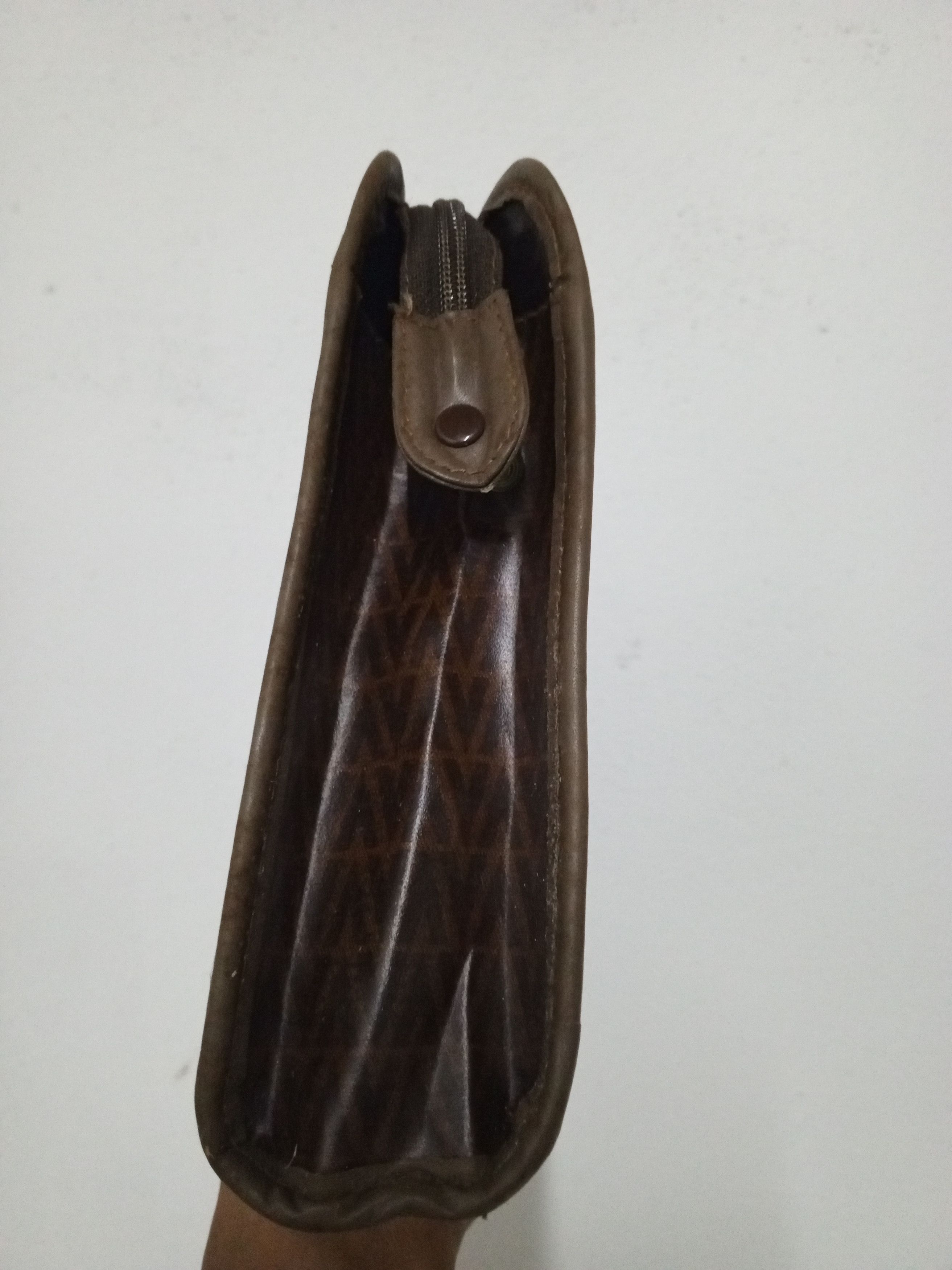 Mario Valentino Vtg MARIO VALENTINO Brown Coated Canvas Medium Clutch Bag Size ONE SIZE - 2 Thumbnail