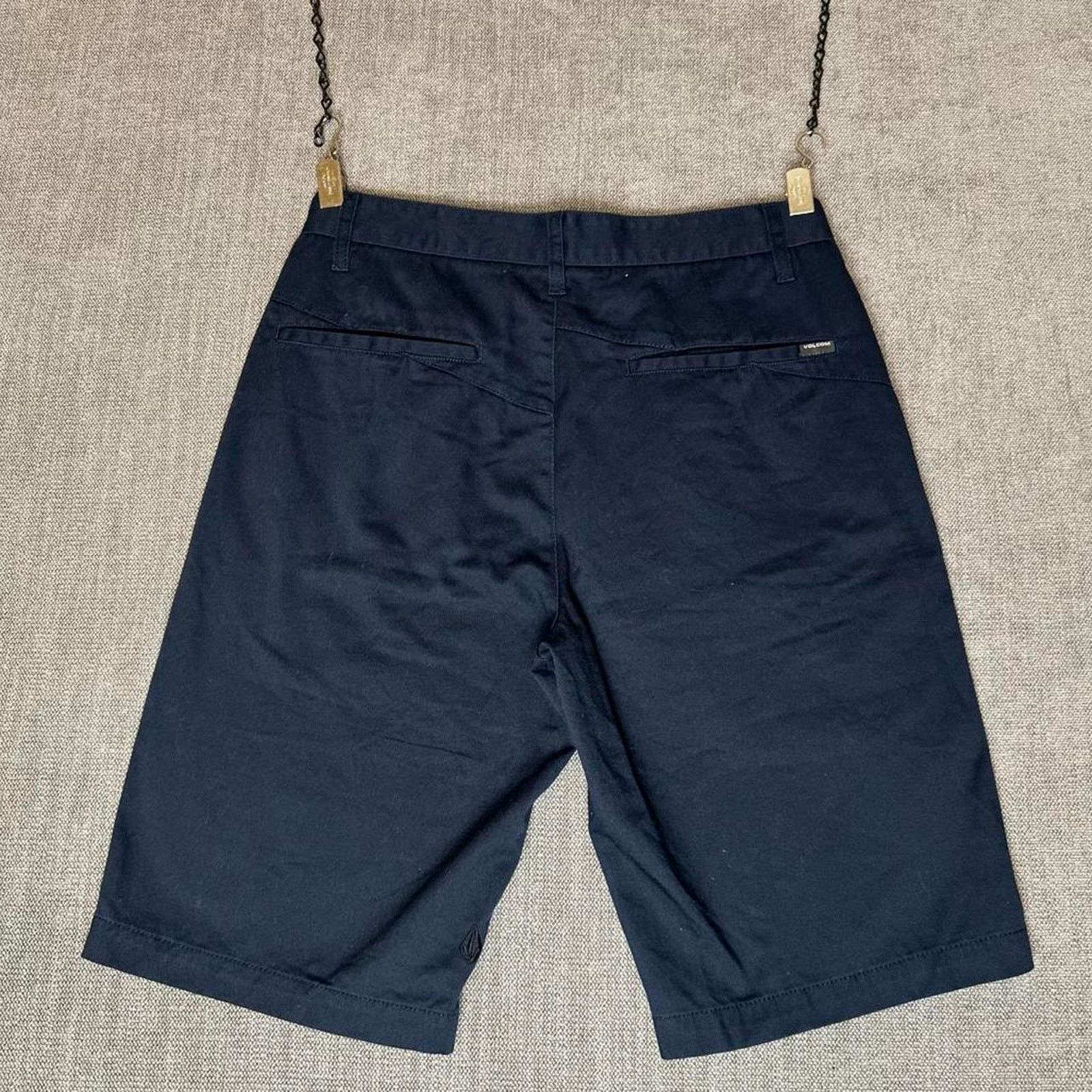 Volcom Volcom navy shorts skater fit Size US 30 / EU 46 - 2 Thumbnail