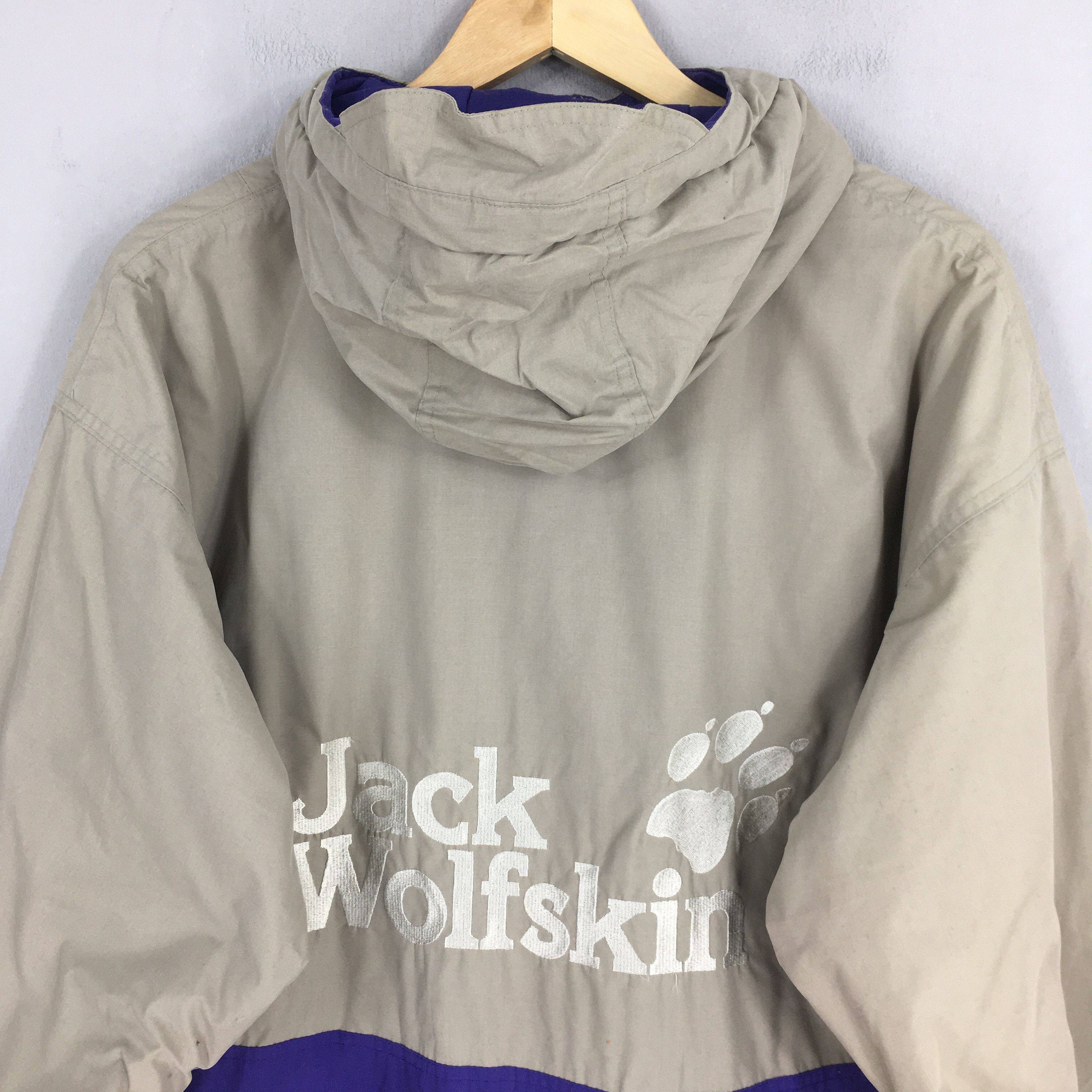 Jack Wolfskin Vintage Jack Wolfskins Hoodie Windbreaker Jacket Large Size US L / EU 52-54 / 3 - 10 Thumbnail