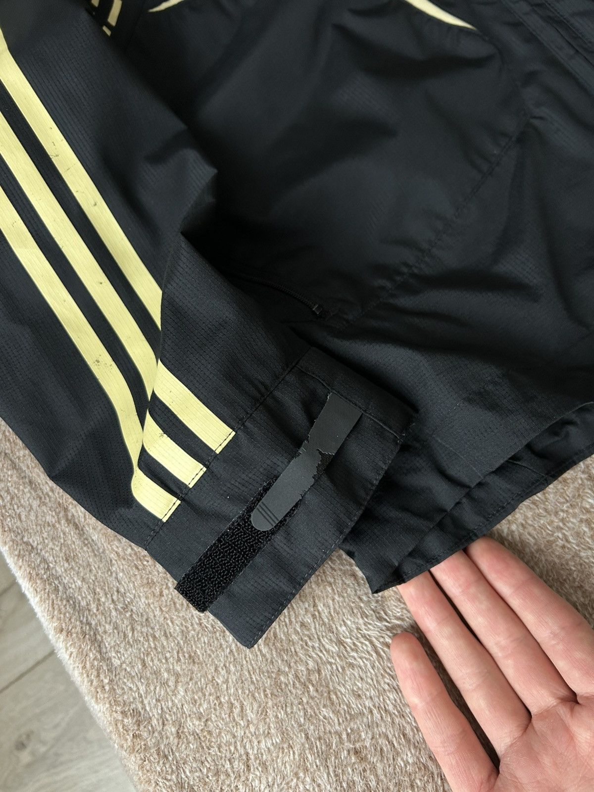 Adidas Adidas FC Liverpool Vintage 2008 man's jacket size XL Size US XL / EU 56 / 4 - 8 Thumbnail