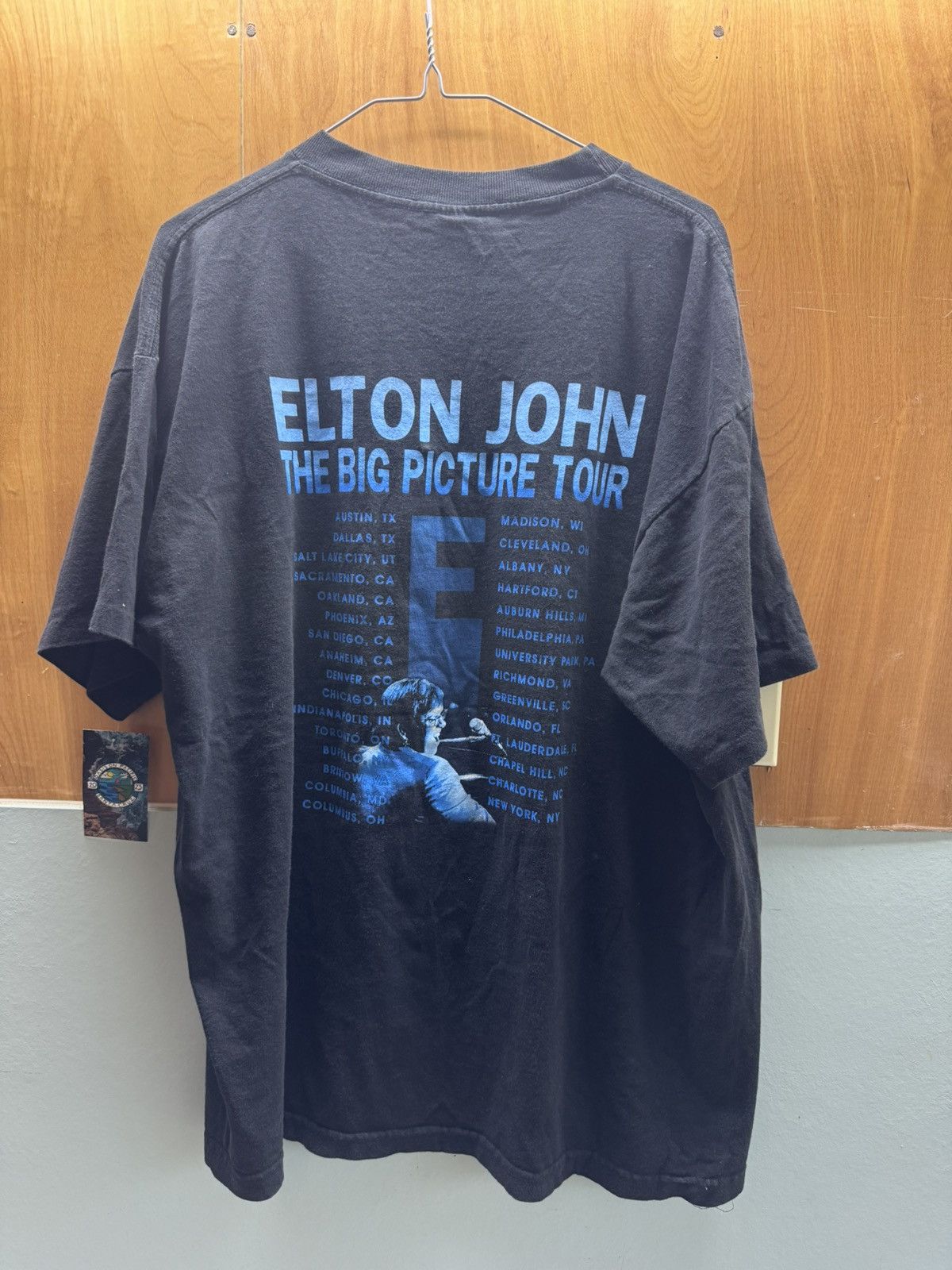 Vintage Vintage Elton John Tour Tee Size US XL / EU 56 / 4 - 5 Thumbnail