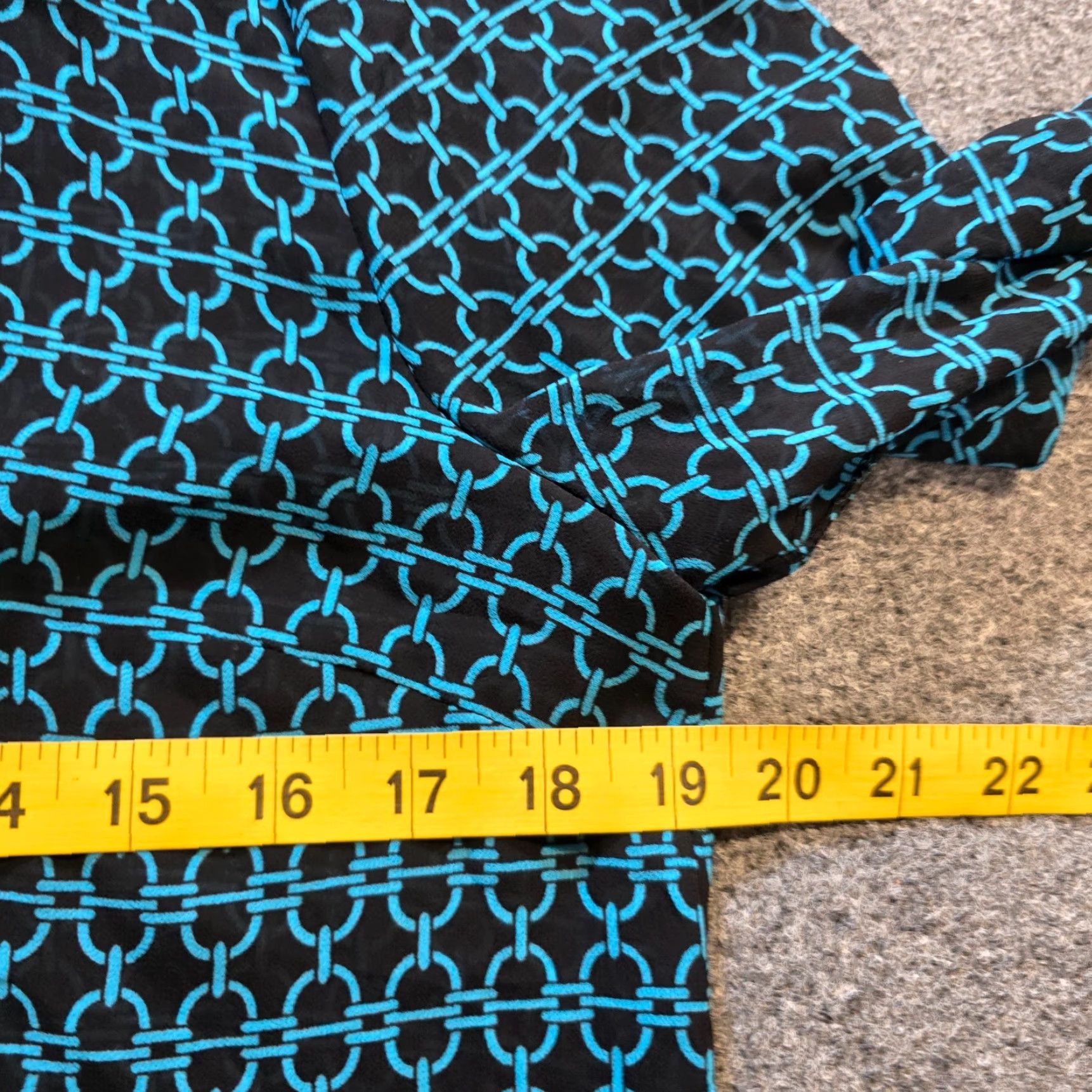 Michael Kors Michael Kors Top Womens Large Black Blue Button Up Geometric Career Casual Size L / US 10 / IT 46 - 5 Thumbnail