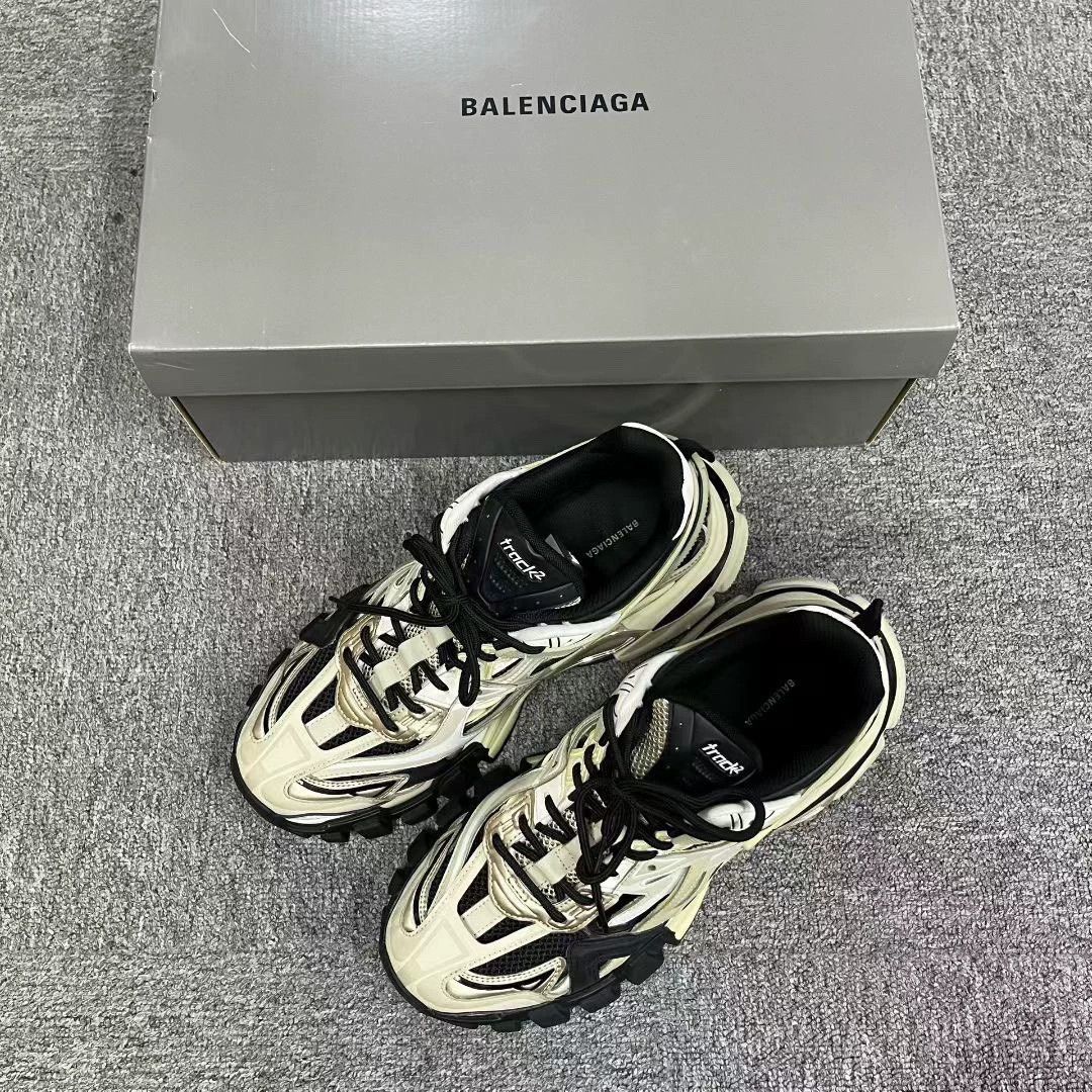 Balenciaga balenciaga track 2.0 low top casual shoes Size US 10 / EU 43 - 1 Thumbnail