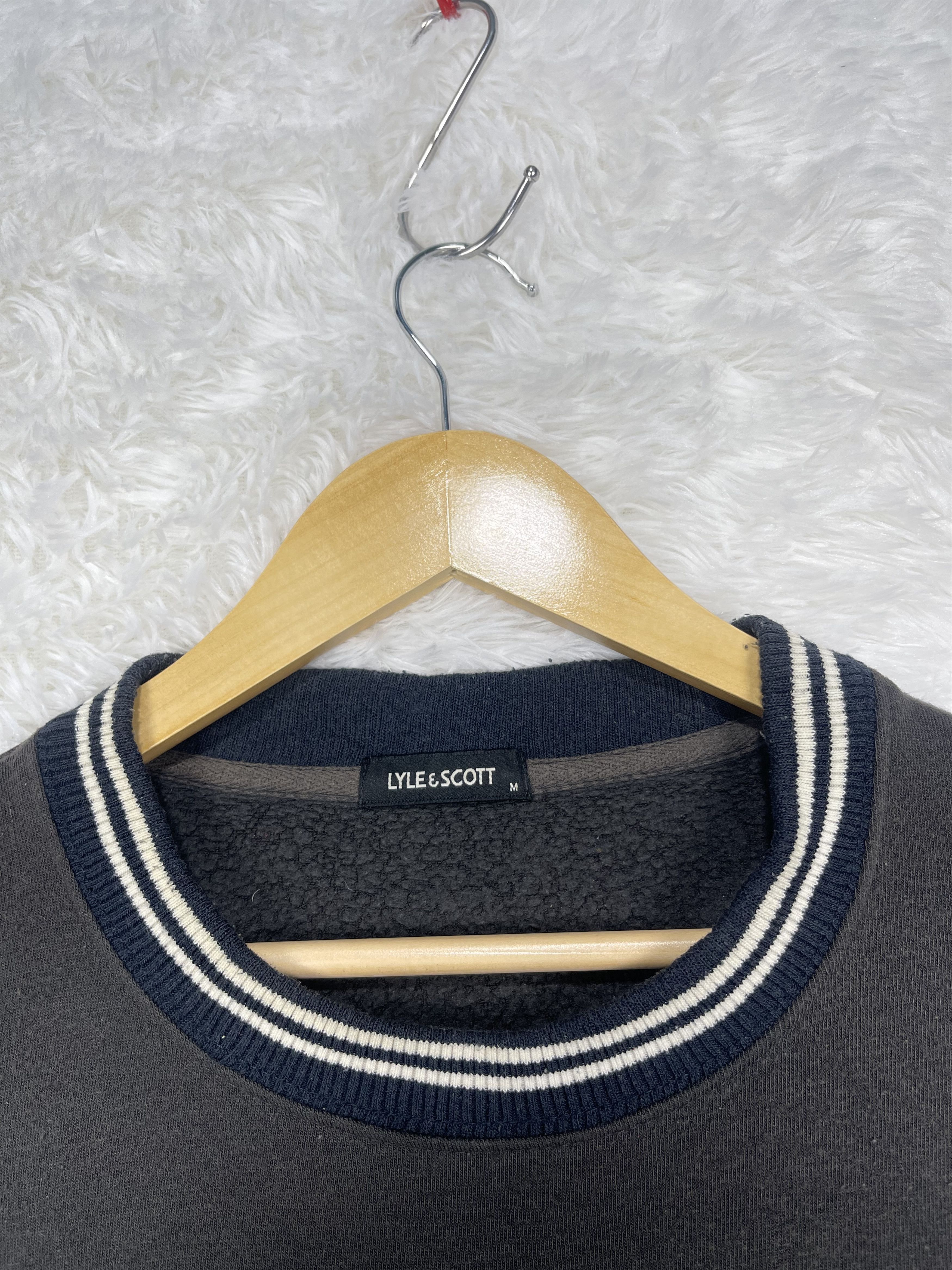 Lyle & Scott Vintage Lyle & Scott Embroidered Crewneck Sweatshirt AS0027 Size US M / EU 48-50 / 2 - 5 Thumbnail