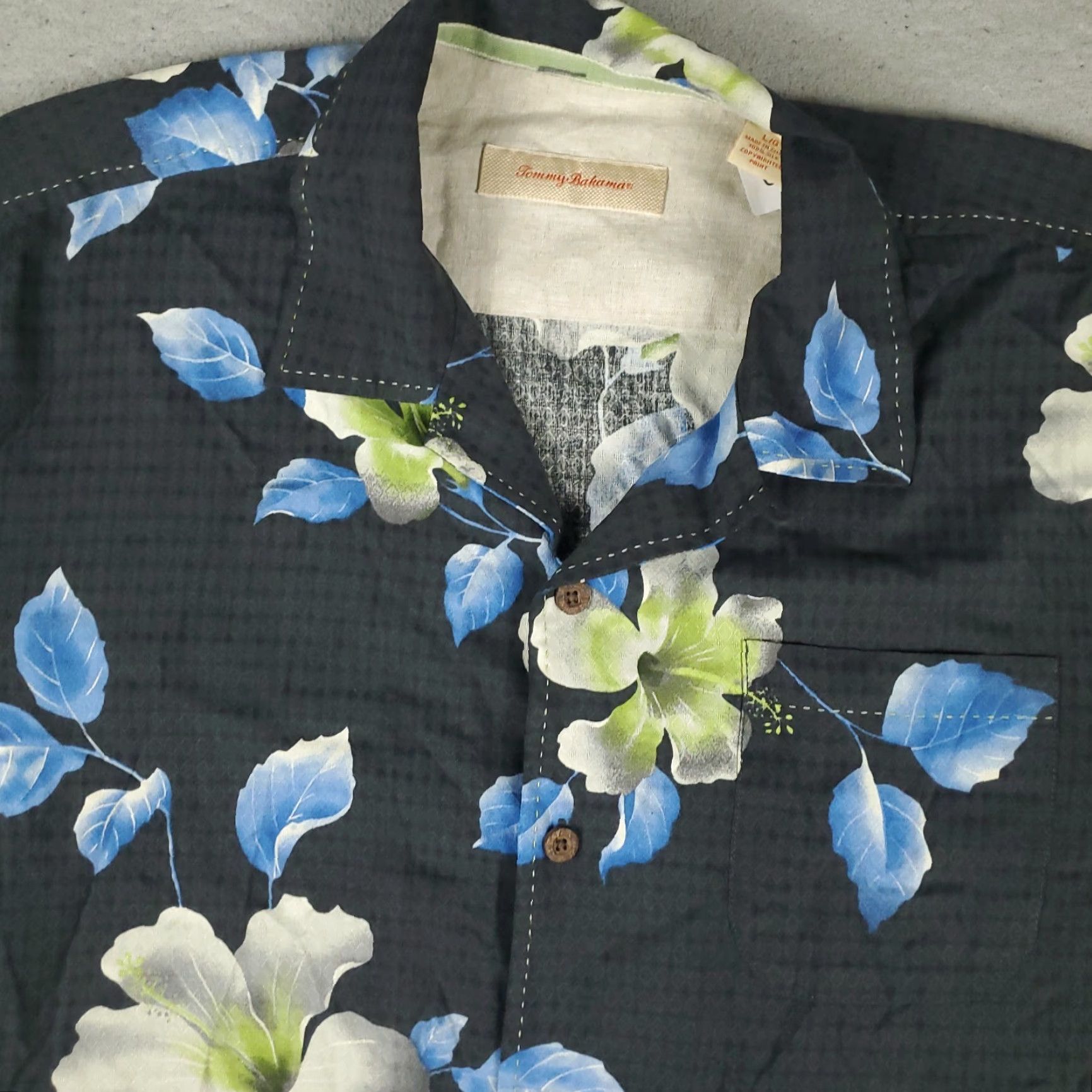 Tommy Bahama Tommy Bahama Shirt Mens Large Black Floral Silk Camp Collar Hawaiian Button Up Size US L / EU 52-54 / 3 - 2 Thumbnail