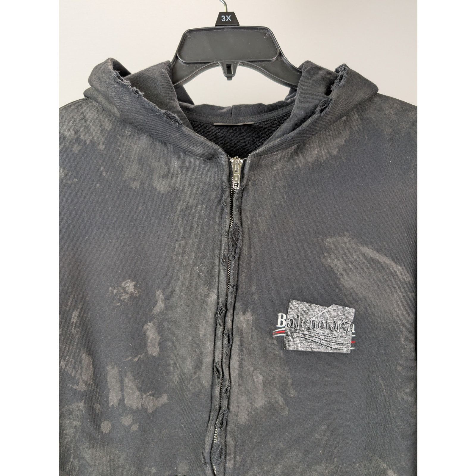 Balenciaga o1rshd1 Small Fit Zip up Hoodie in Black/White/Red Size US S / EU 44-46 / 1 - 7 Thumbnail
