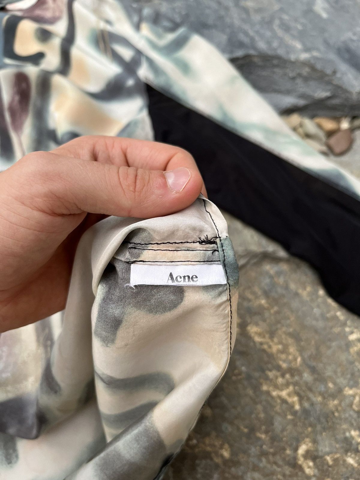 Acne Studios × Vintage Vintage Acne Studios AW10 silk shirt grafiti star full print Size XS / US 0-2 / IT 36-38 - 16 Thumbnail