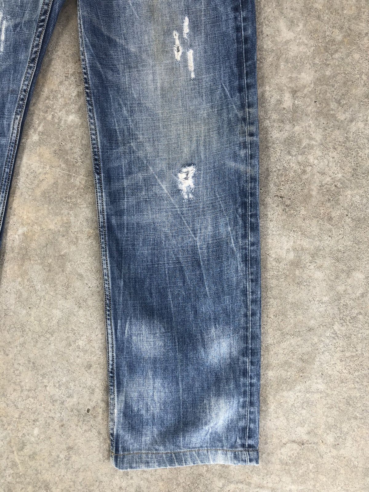 Japanese Brand Japanese Big Train Embroidered Jeans Distressed Jeans Size US 29 - 7 Thumbnail