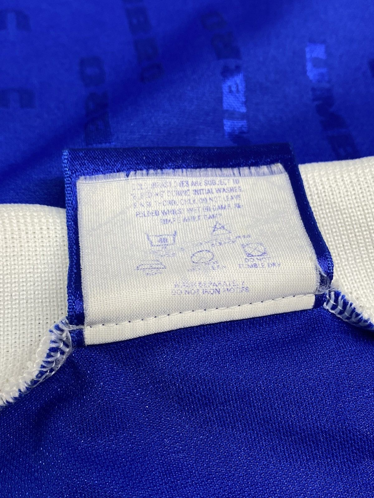 Umbro Vintage Umbro England The F.A. CUP 1998/99 Away Jersey Size US M / EU 48-50 / 2 - 23 Thumbnail