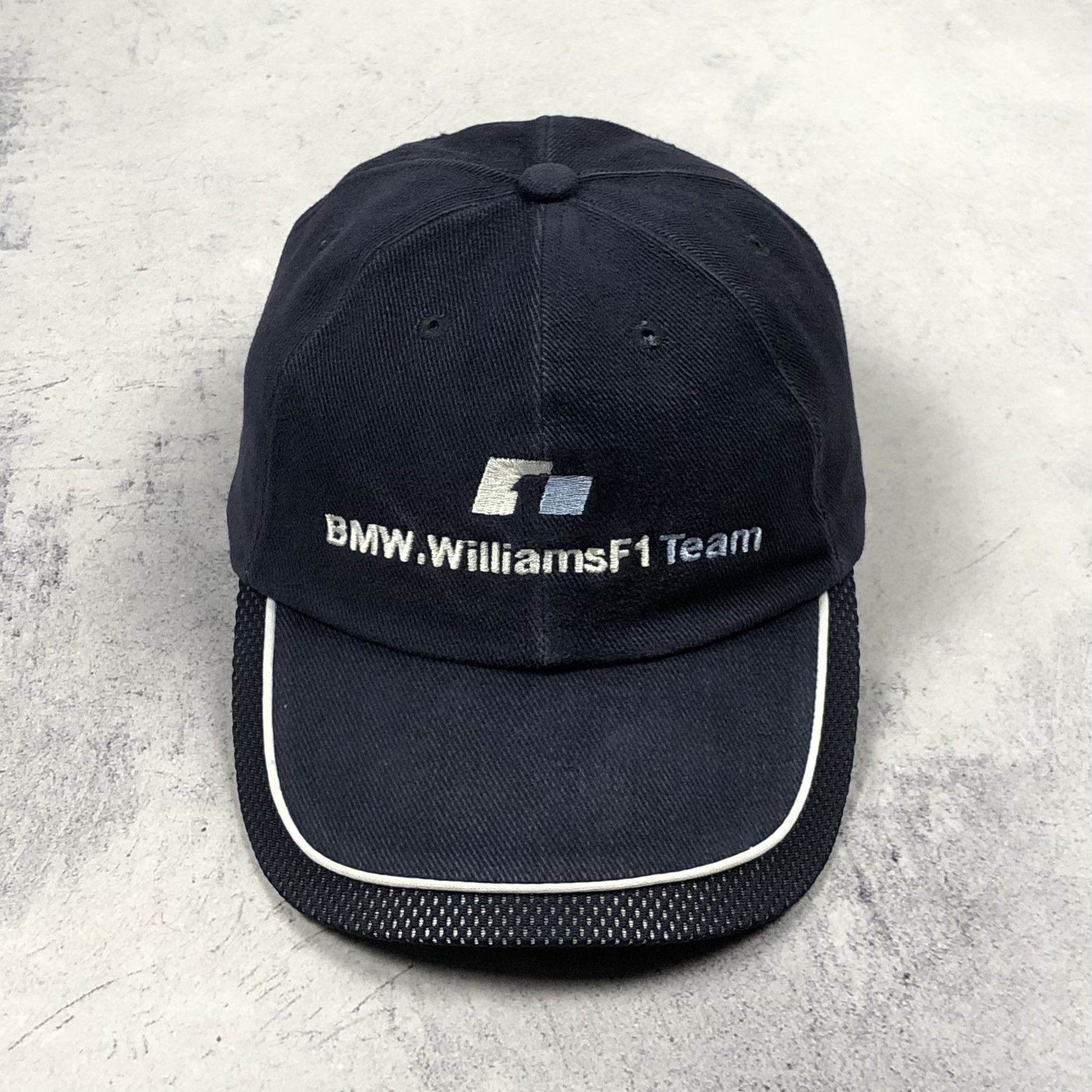 BMW Vintage 2001 BMW Williams Cap F1 Team Size ONE SIZE - 2 Thumbnail