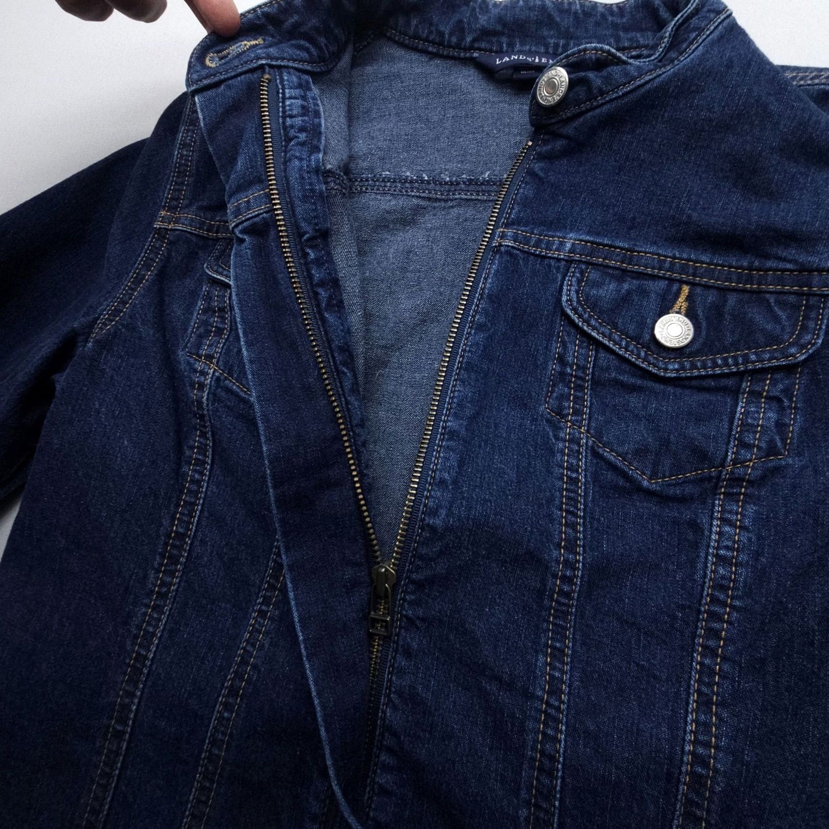 Lands' End Lands' End Denim Jacket Womens Small Blue Trucker Crop Western Full Zip Y2K Dark Jeans Jacket Womens Small Blue Trucker Western Full Zip Y2K Dark Size S / US 4 / IT 40 - 3 Thumbnail