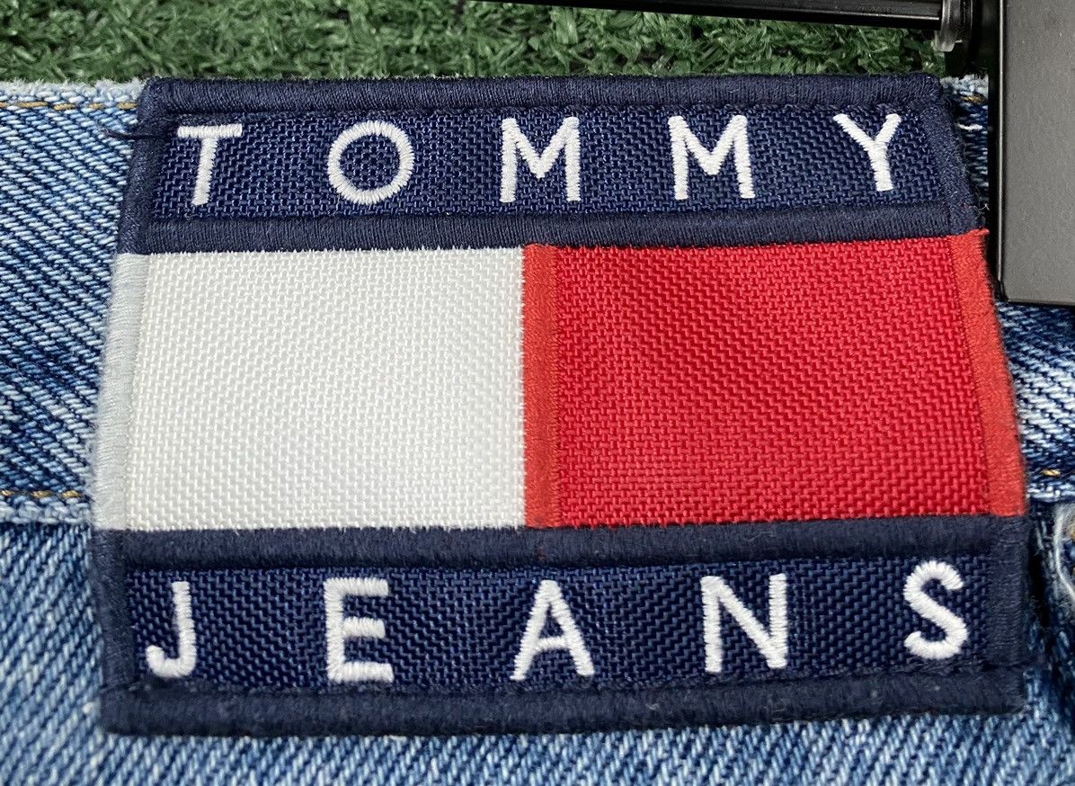 Tommy Hilfiger Vintage Y2K Tommy Hilfiger Flag Patch Jean Shorts Jorts Size US 32 / EU 48 - 3 Thumbnail