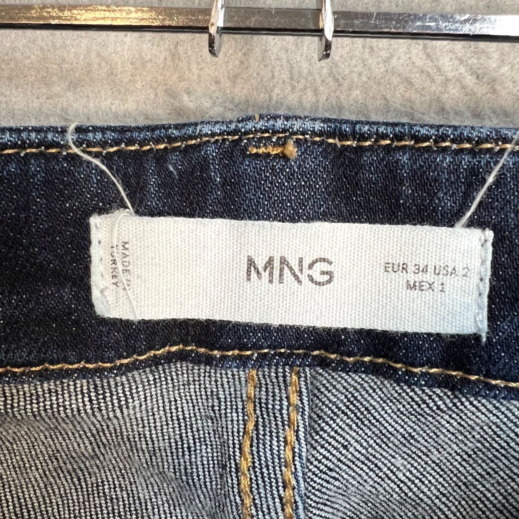 Mango Mango Jeans Flared Denim Womens 2 / 34 Dark Wash Cotton Blend 5-Pocket Inseam 28 in Blue Womens Jeans Size 42" / US 20 - 3 Thumbnail