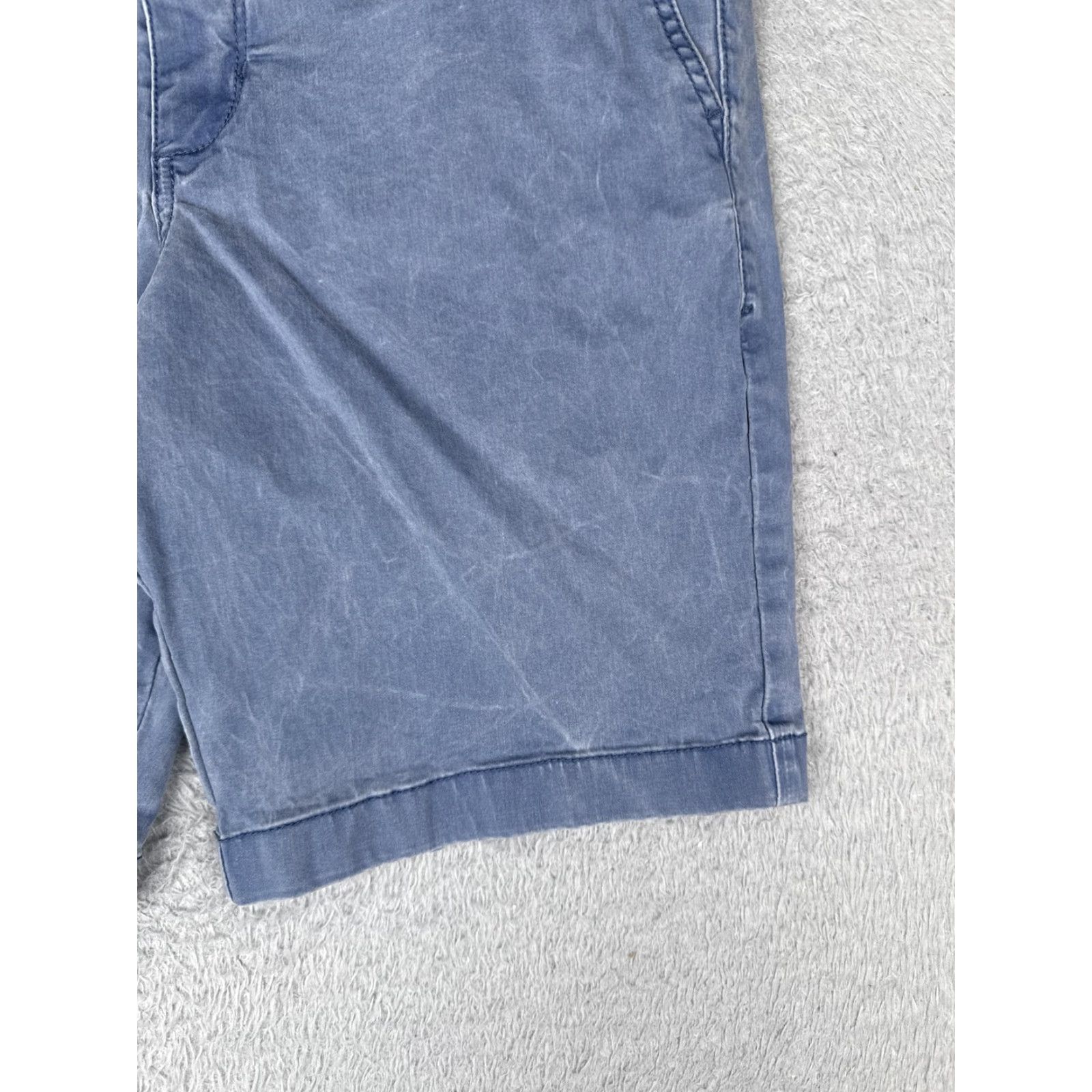 Tommy Bahama Tommy Bahama Shorts Mens 32 Blue Chino Flat Front Casual Summer Beach Regular Mens Size US 32 / EU 48 - 2 Thumbnail