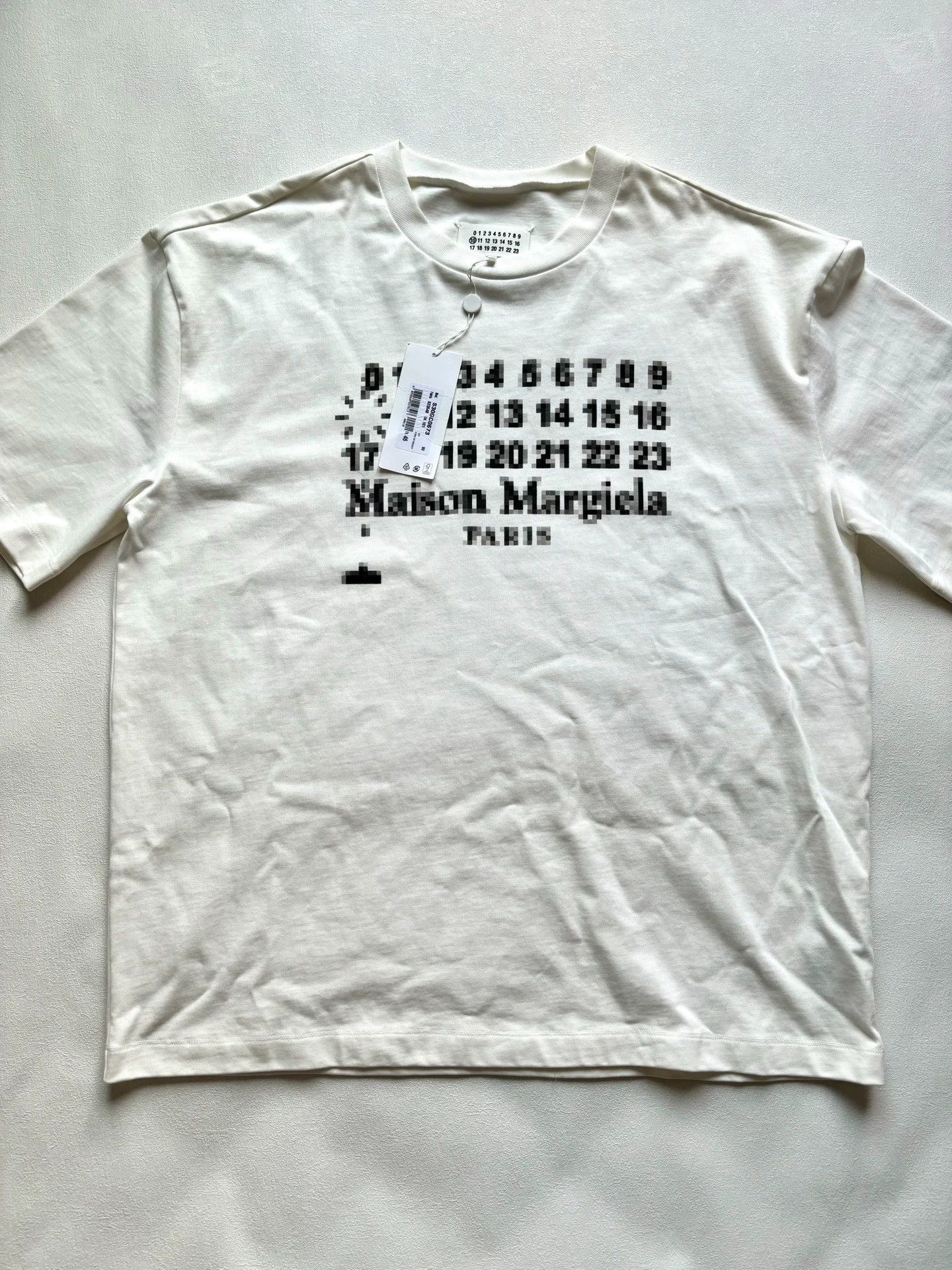 【Maison Margiela】Logo Printed Short Sleeve T-Shirt Maison Margiela Logo-print Short-sleeve T-shirt In White