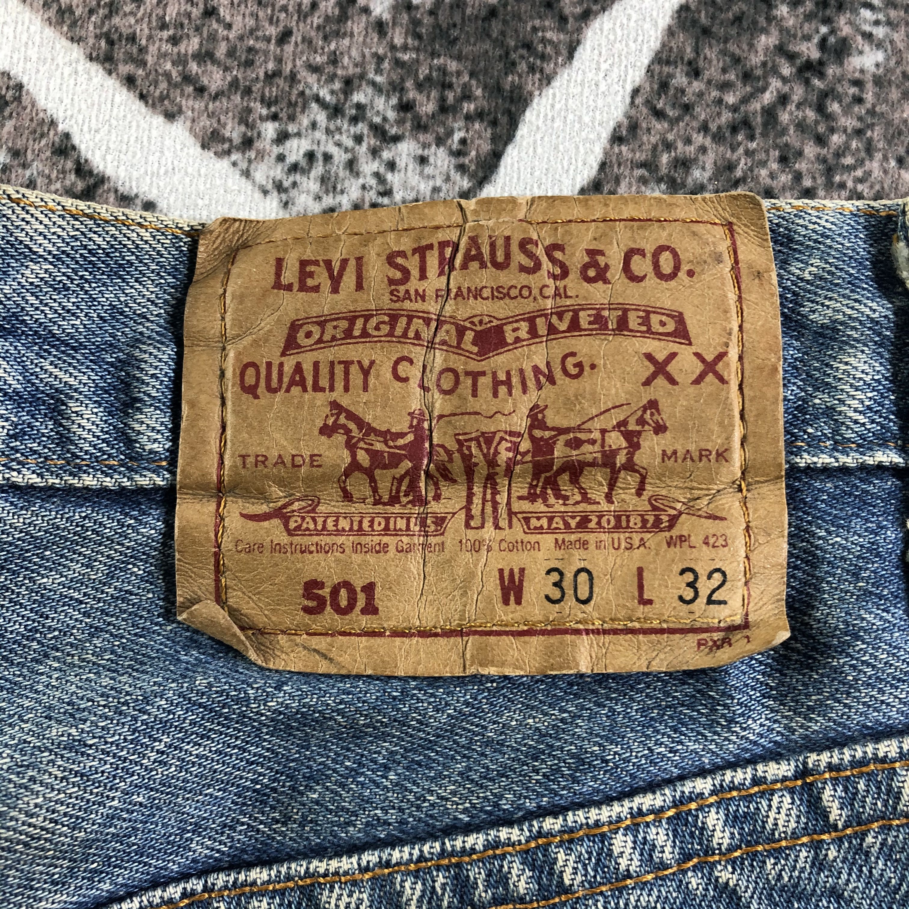 Levi's Vintage 90s Levis 501 Jeans Faded Blue Denim KJ2903 Size US 30 / EU 46 - 5 Thumbnail