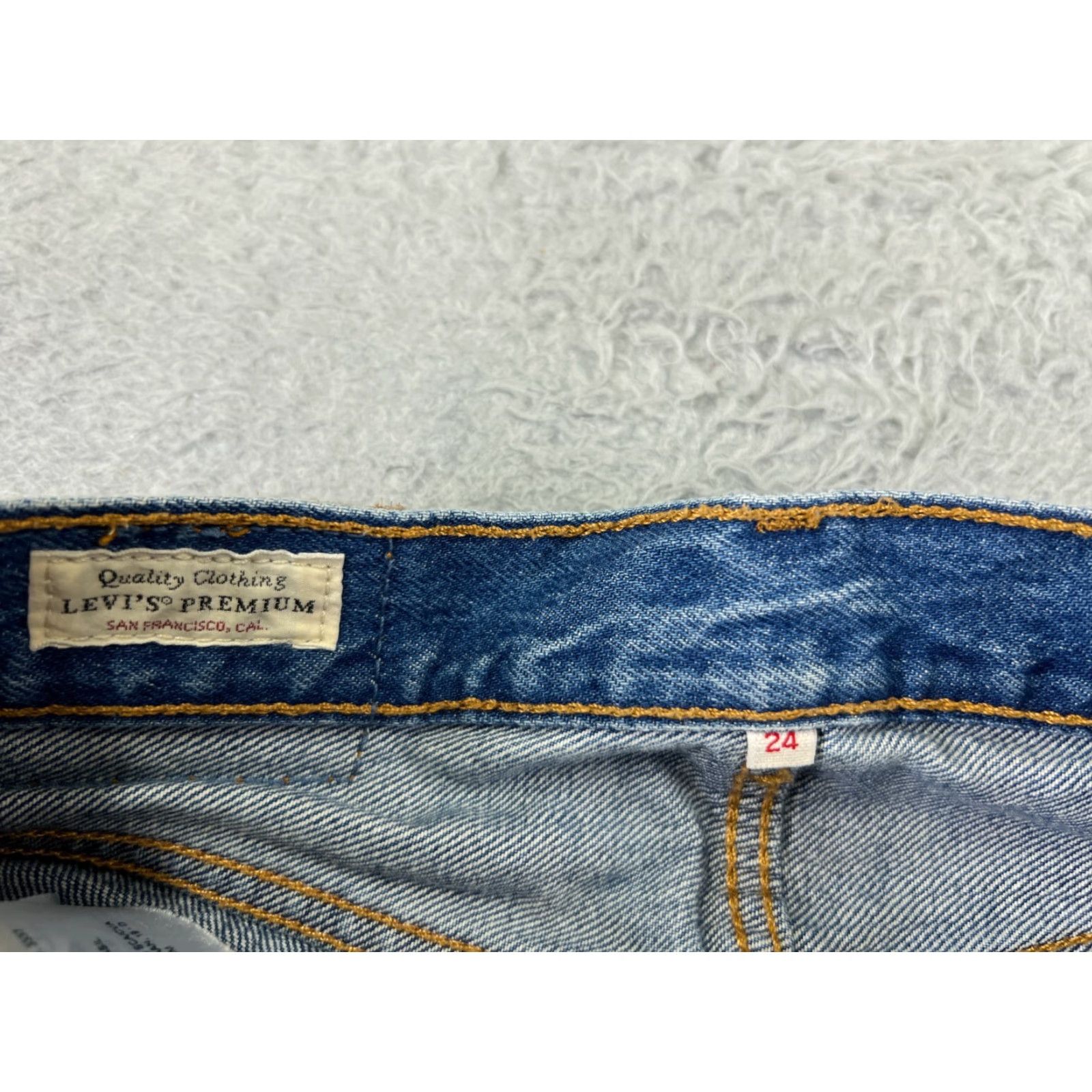 Levi's VINTAGE Levis Premium Jeans Womens 24 Blue Denim Distressed Wide-Leg Regular 5-Pocket Levi's Retro Baggy Stretch Size 42" / US 20 - 6 Thumbnail