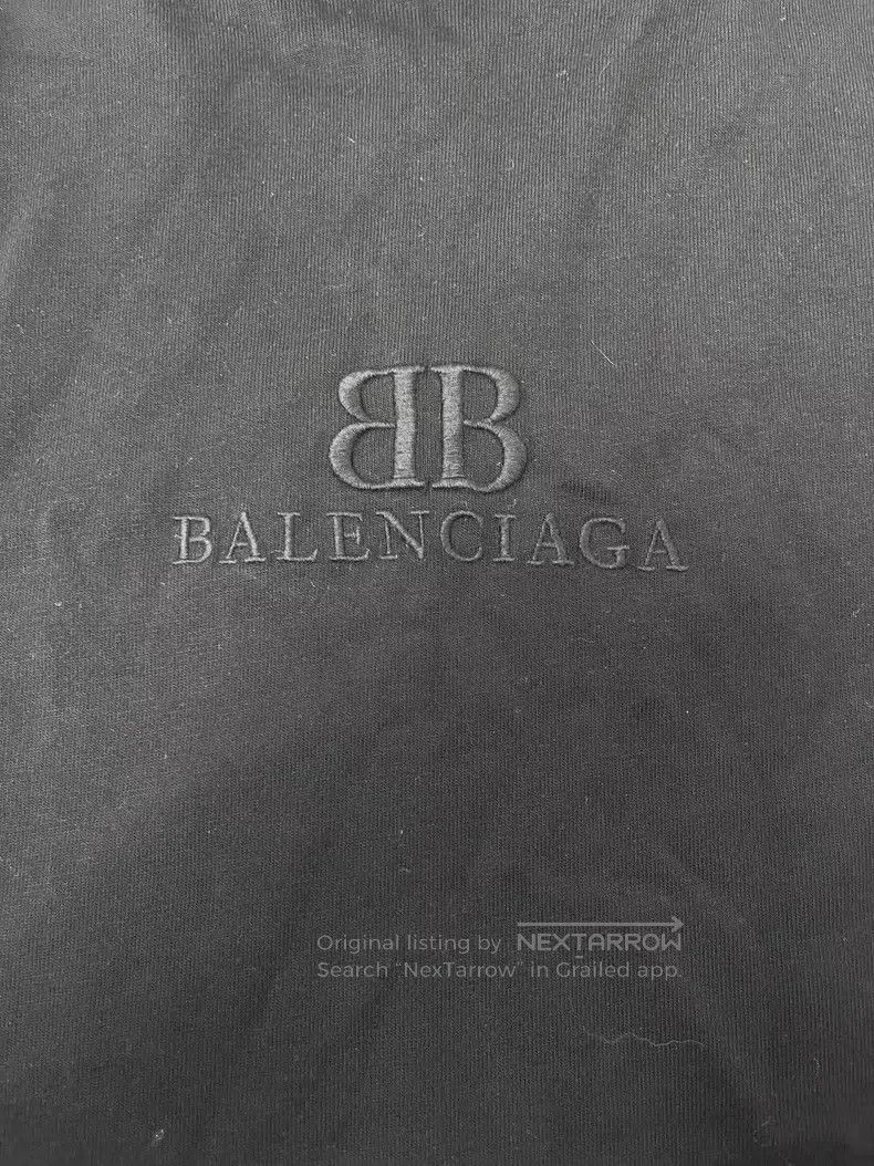 Balenciaga Balenciaga Solid Color Logo Embroidered Round Neck Short S Size US S / EU 44-46 / 1 - 3 Thumbnail