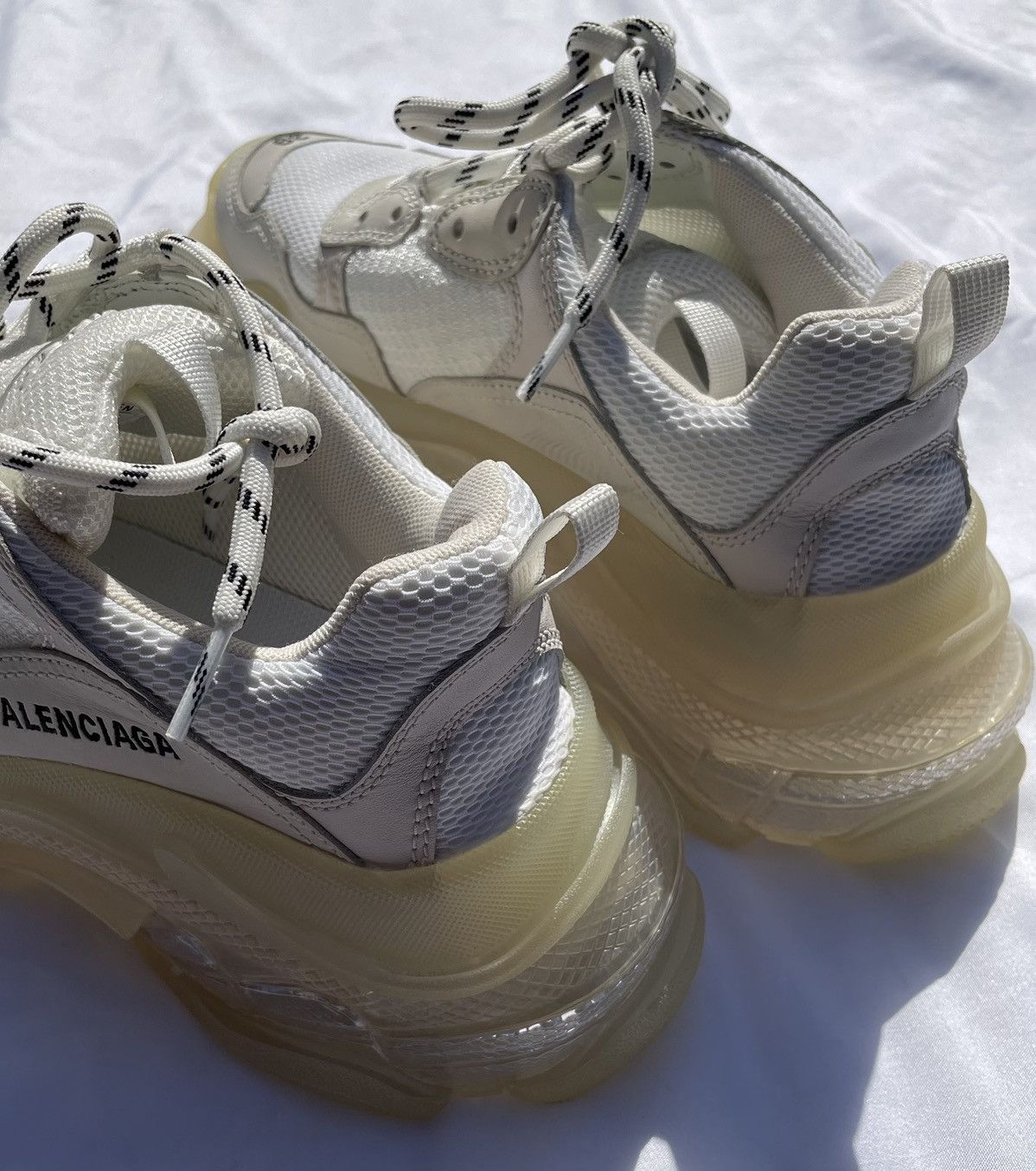 Balenciaga BALENCIAGA WOMEN'S TRIPLE S SNEAKER Size US 9 / IT 39 - 3 Thumbnail