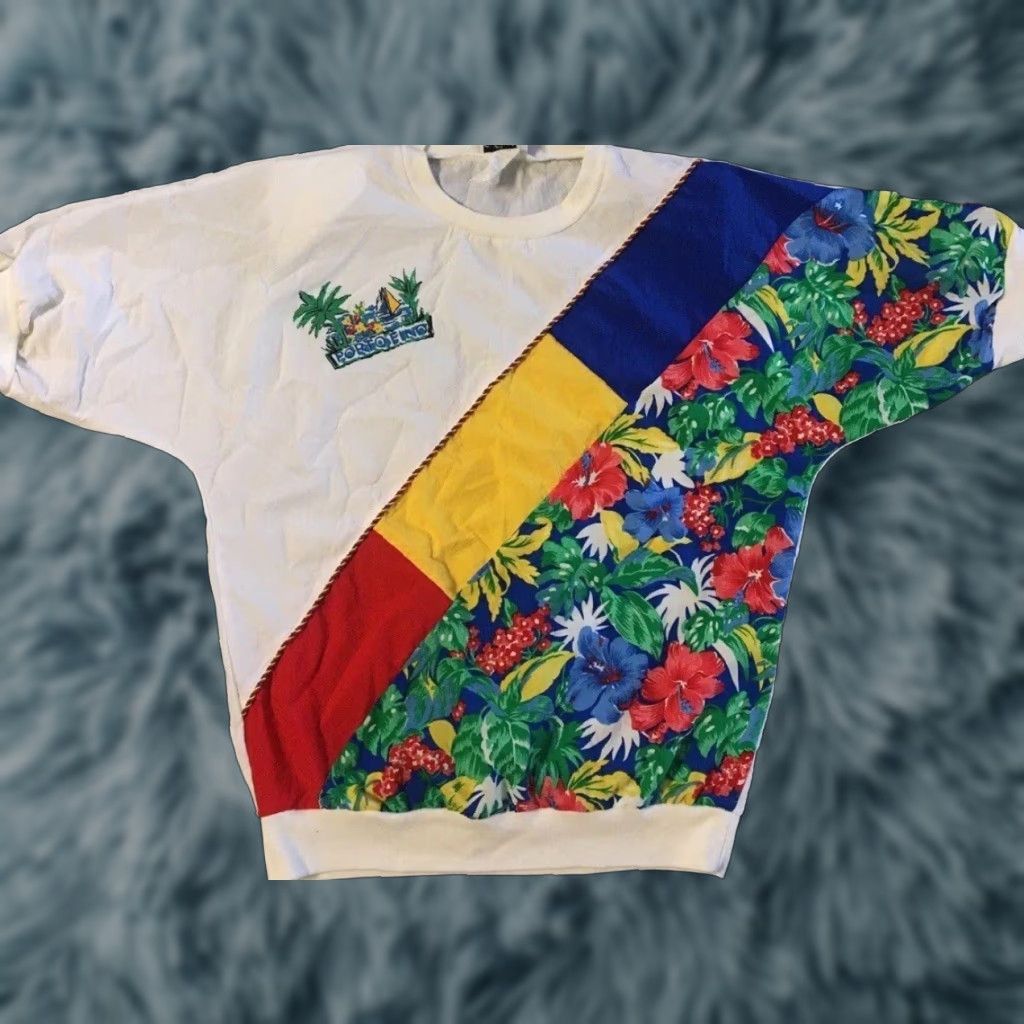 Vintage VINTAGE Abstract Flower Art Top Shirt Womens 12 White 80s 90s Surf Hawaii Vaporwave Grunge All Over Print Flowered Pattern Size XL / US 12-14 / IT 48-50 - 1 Thumbnail