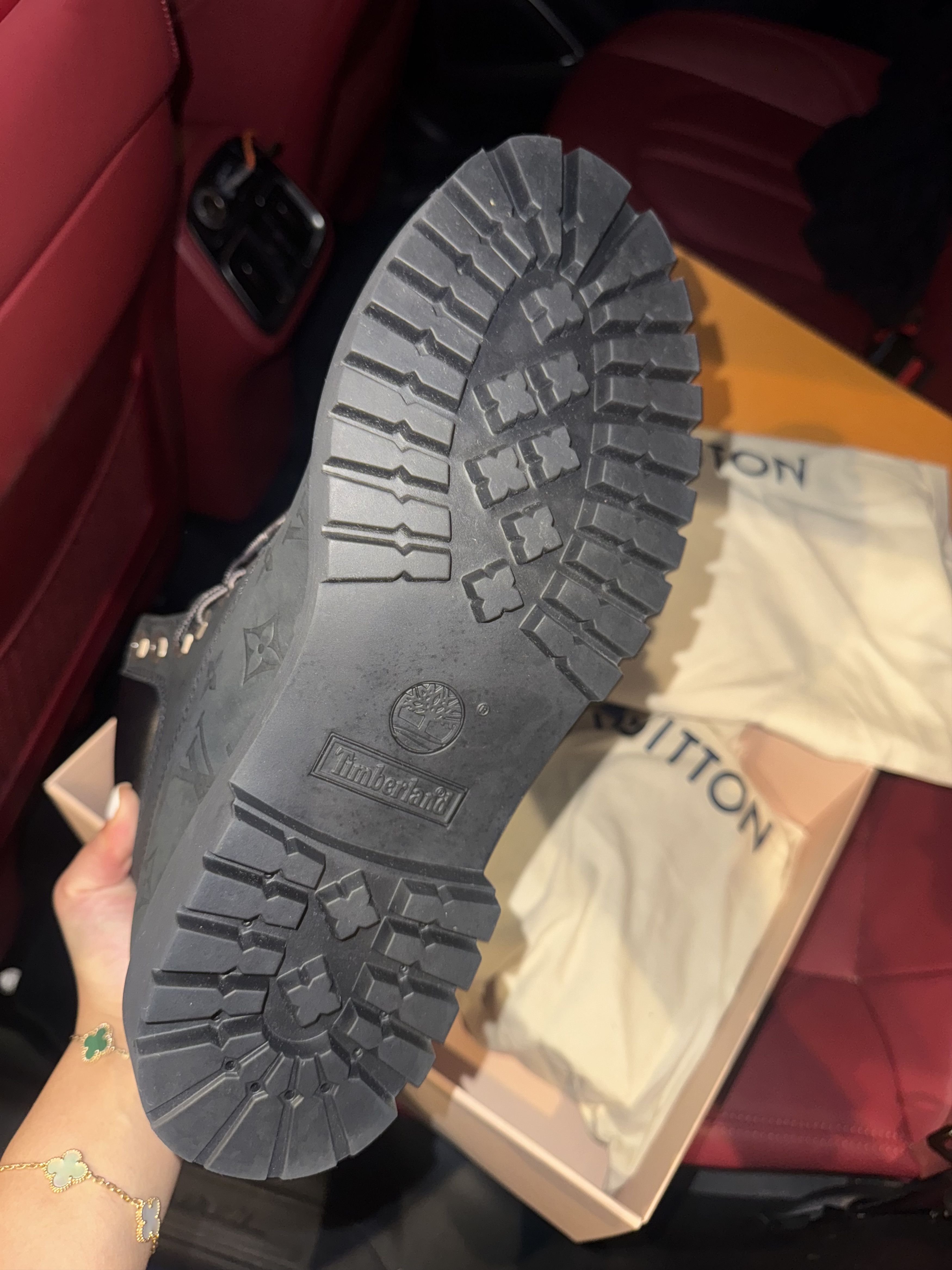 Louis Vuitton Timberland Louis Vuitton Size US 10 / EU 43 - 2 Thumbnail