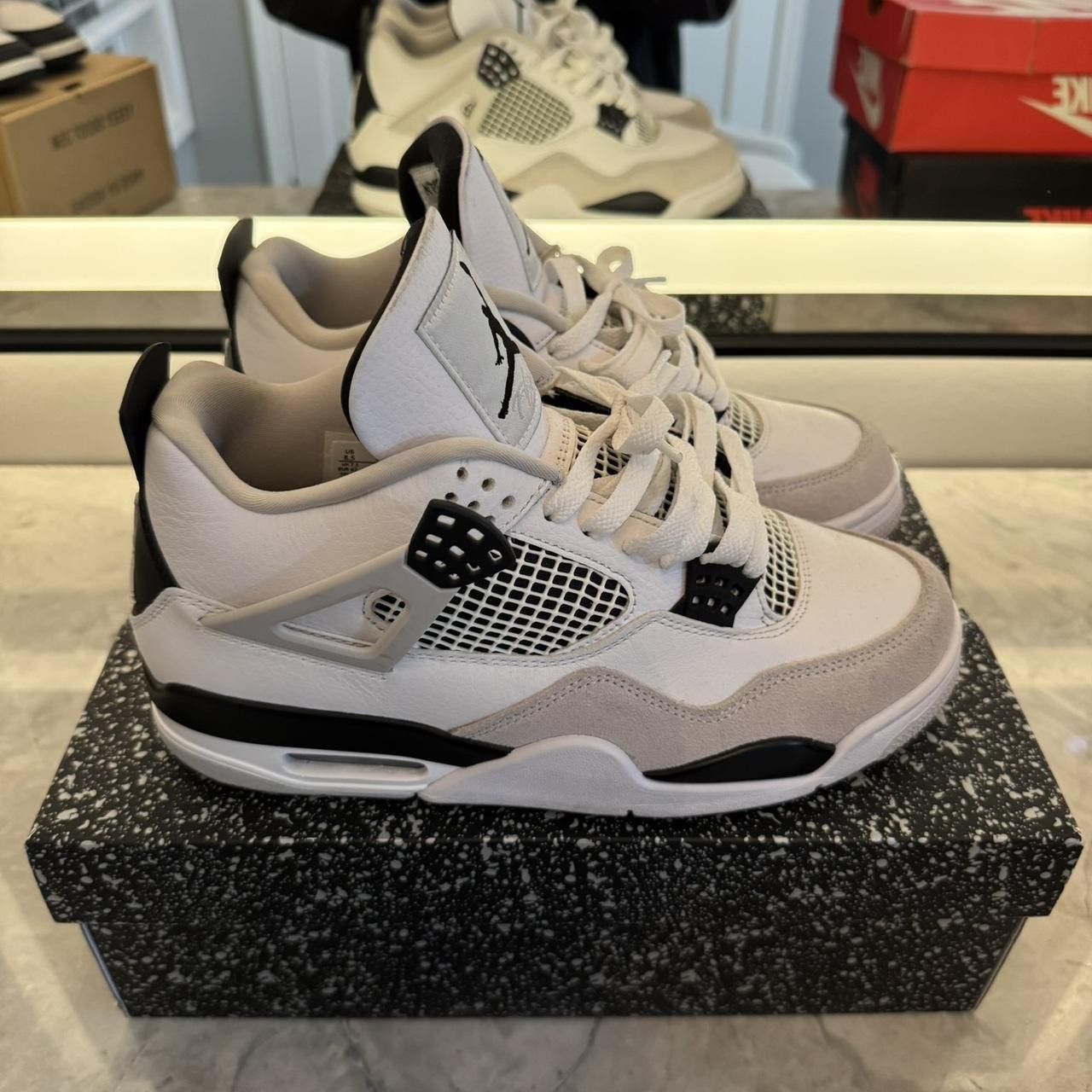 Nike Military black Jordan 4 Size US 8.5 / EU 41-42 - 2 Thumbnail