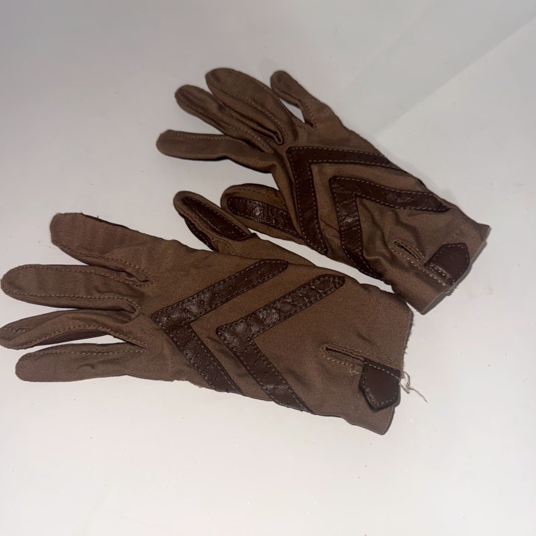Vintage VINTAGE Isotoner Driving Gloves Woman One Size Tan Brown 1980s Nylon Spandex Stretch Philippines Size ONE SIZE - 5 Thumbnail
