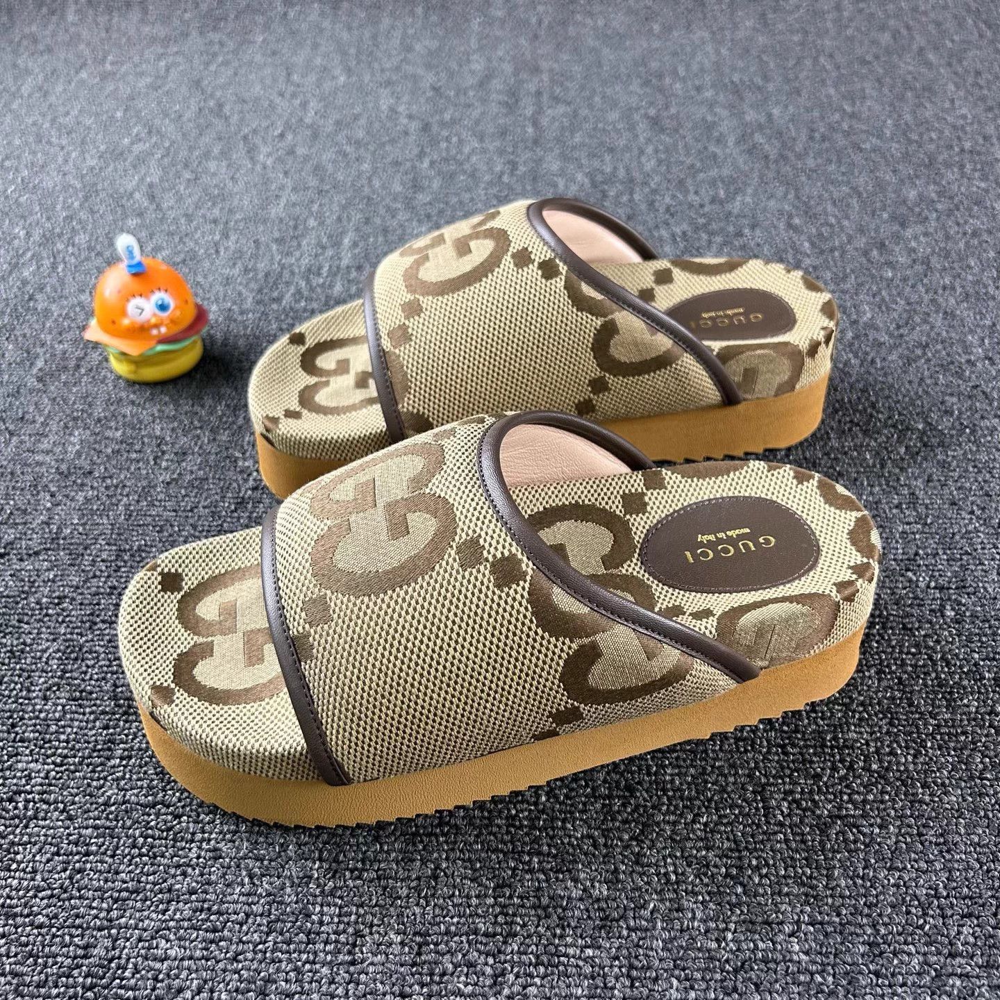 Gucci Gucci GG monogram slide slippers size 37 Size US 7 / IT 37 - 1 Thumbnail