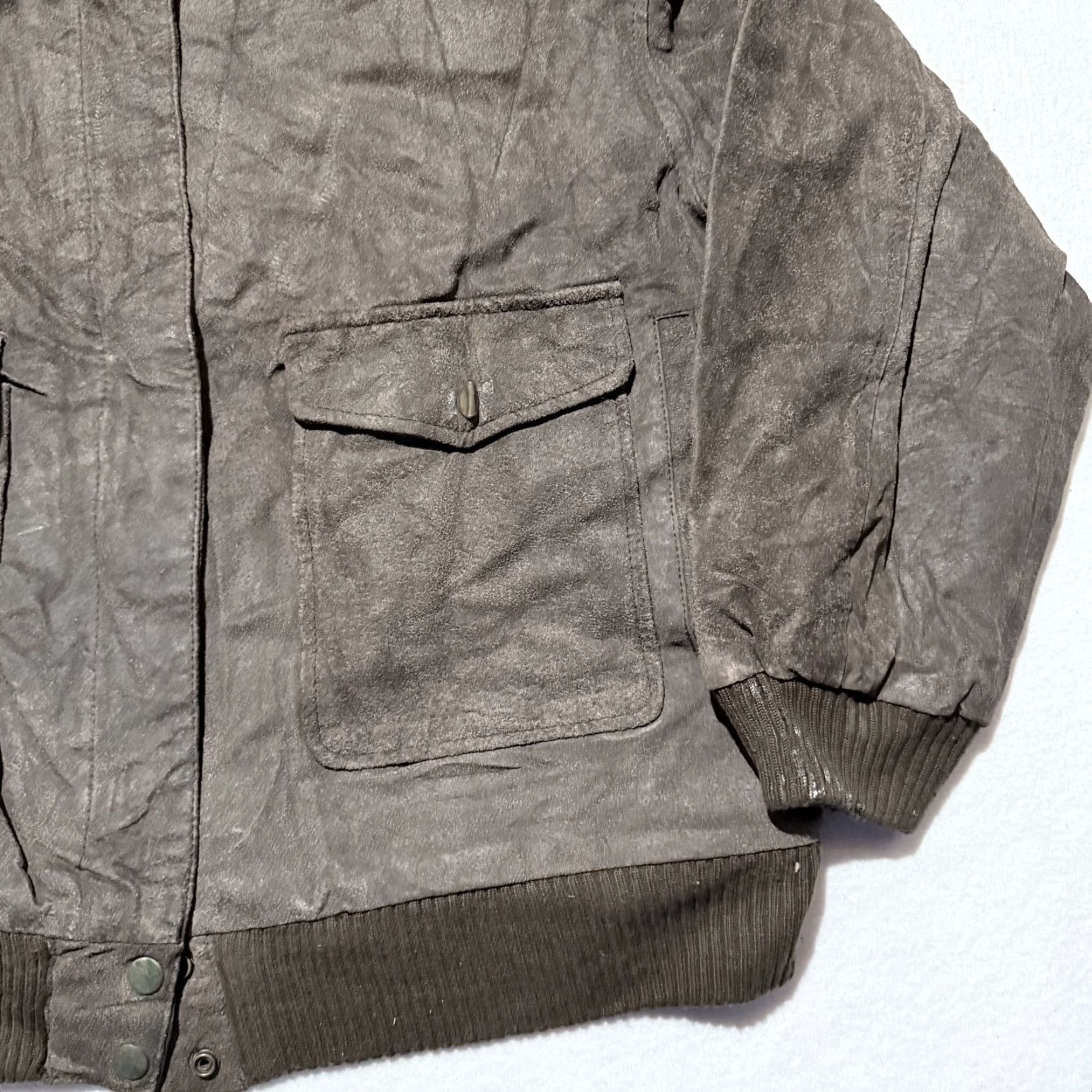 Vintage VINTAGE Explorations Leather Bomber Jacket Men Gray Map Lined Size M Size US M / EU 48-50 / 2 - 7 Thumbnail
