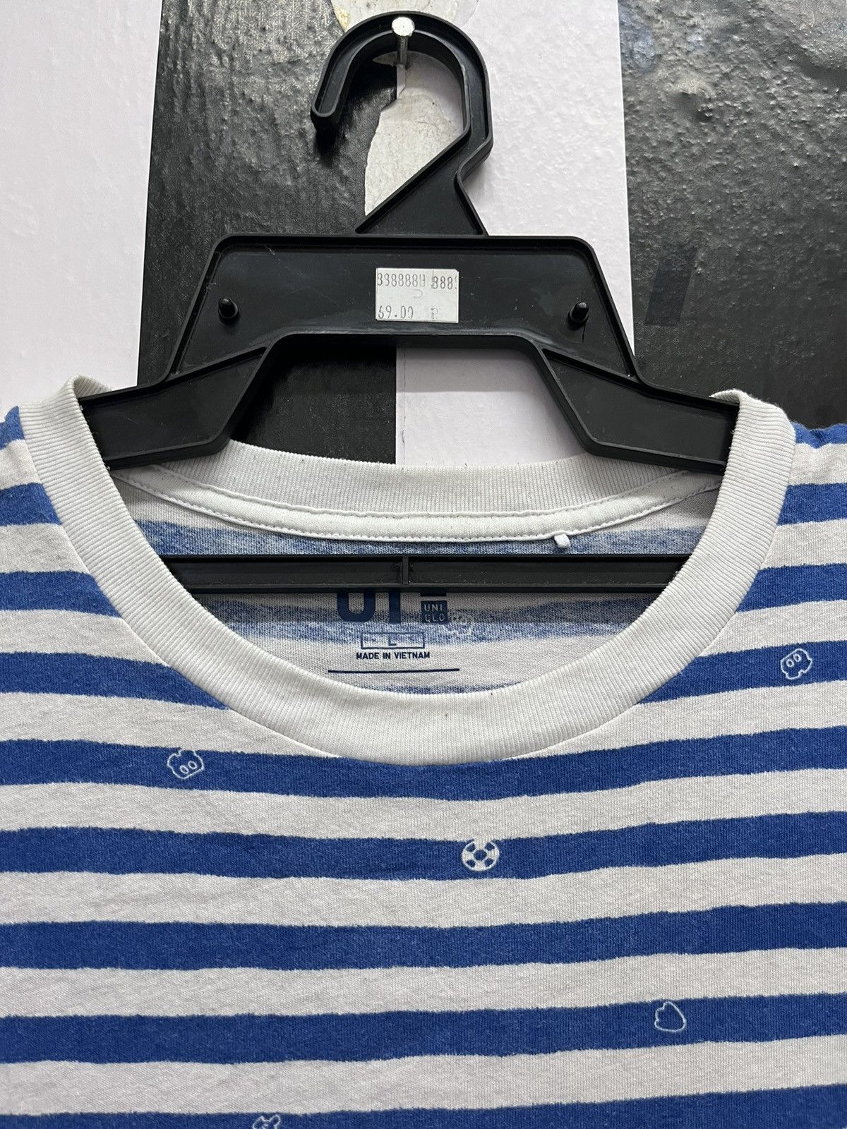 Uniqlo Uniqlo disney Mickey mouse tee Size US L / EU 52-54 / 3 - 3 Thumbnail