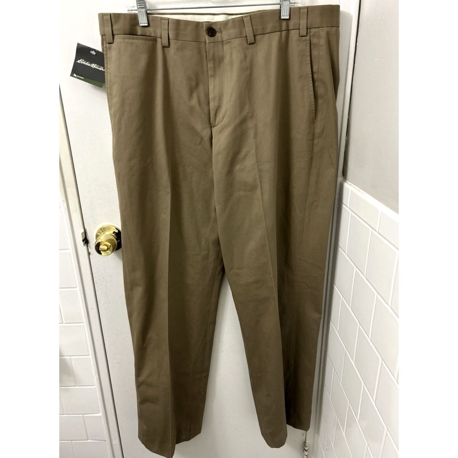 Eddie Bauer Eddie Bauer Chino Pants Mens 38x34 Tan Khaki Relaxed Fit Wrinkle Free NWT Travel Casual Workwear 5-Pocket Reg Pants Boys Mens Size US 38 / EU 54 - 2 Thumbnail