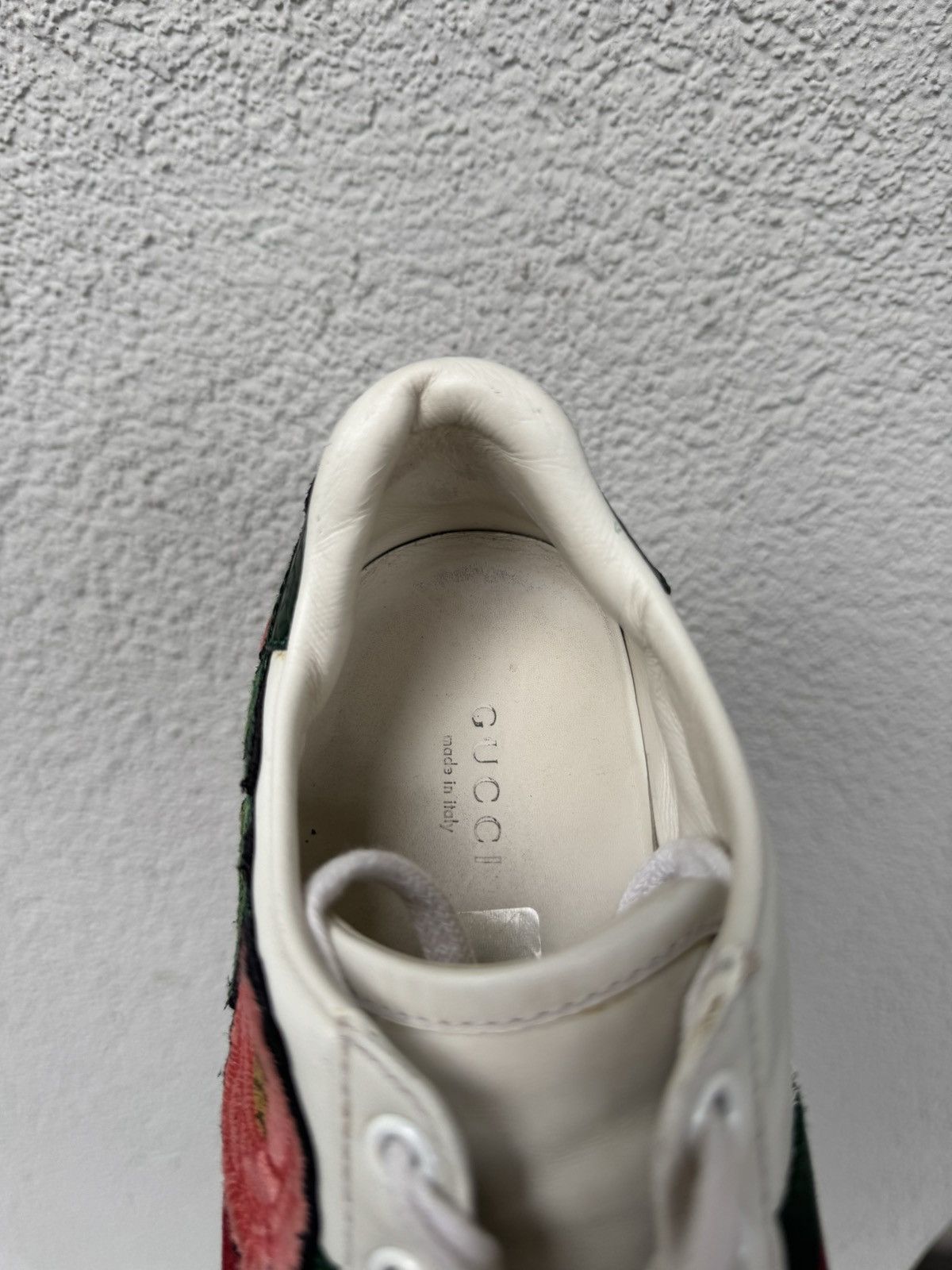 Gucci Gucci Authentic White Floral sneakers Size 36 Size US 6 / IT 36 - 15 Thumbnail