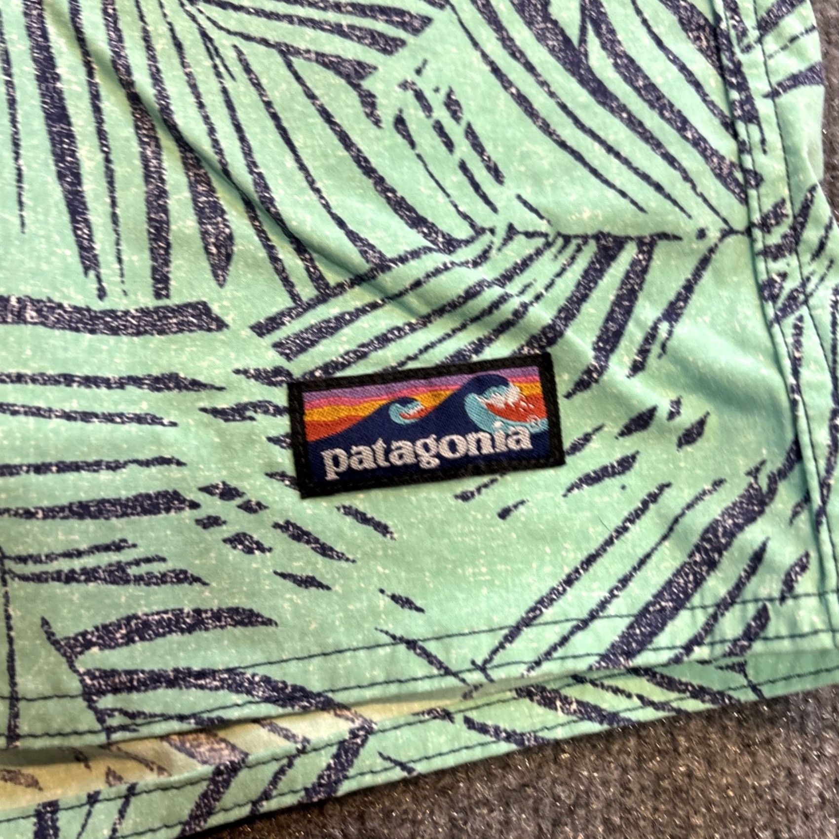 Patagonia Patagonia Wavefarer Boardshorts Men L Blue Nylon Stretch Quick Dry Swim Trunk Size US 33 - 2 Thumbnail